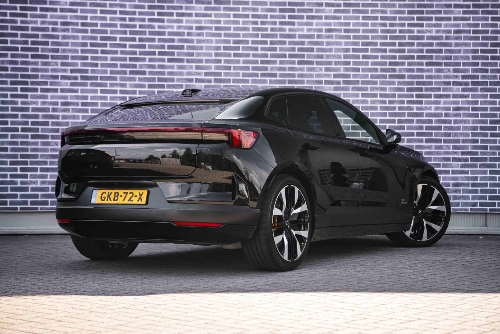 Polestar 4 Long Range Dual motor 100 kWh | Performance | Pilo Zwart - 2