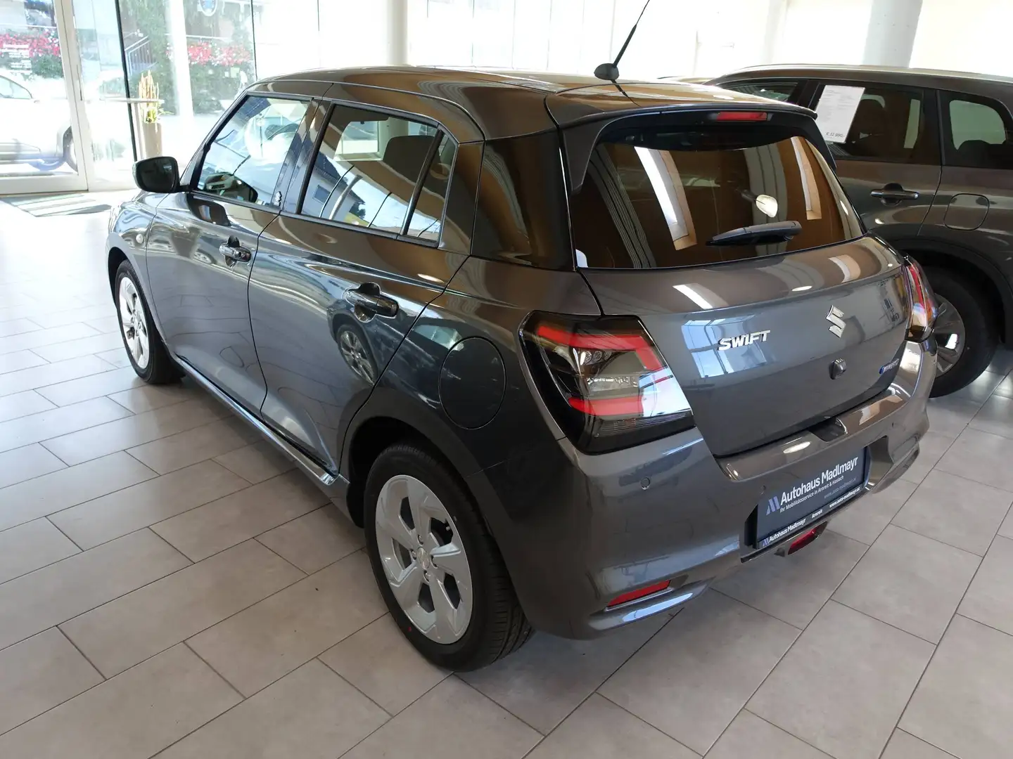 Suzuki Swift SWIFT 1.2 HYBRID shine Grau - 2