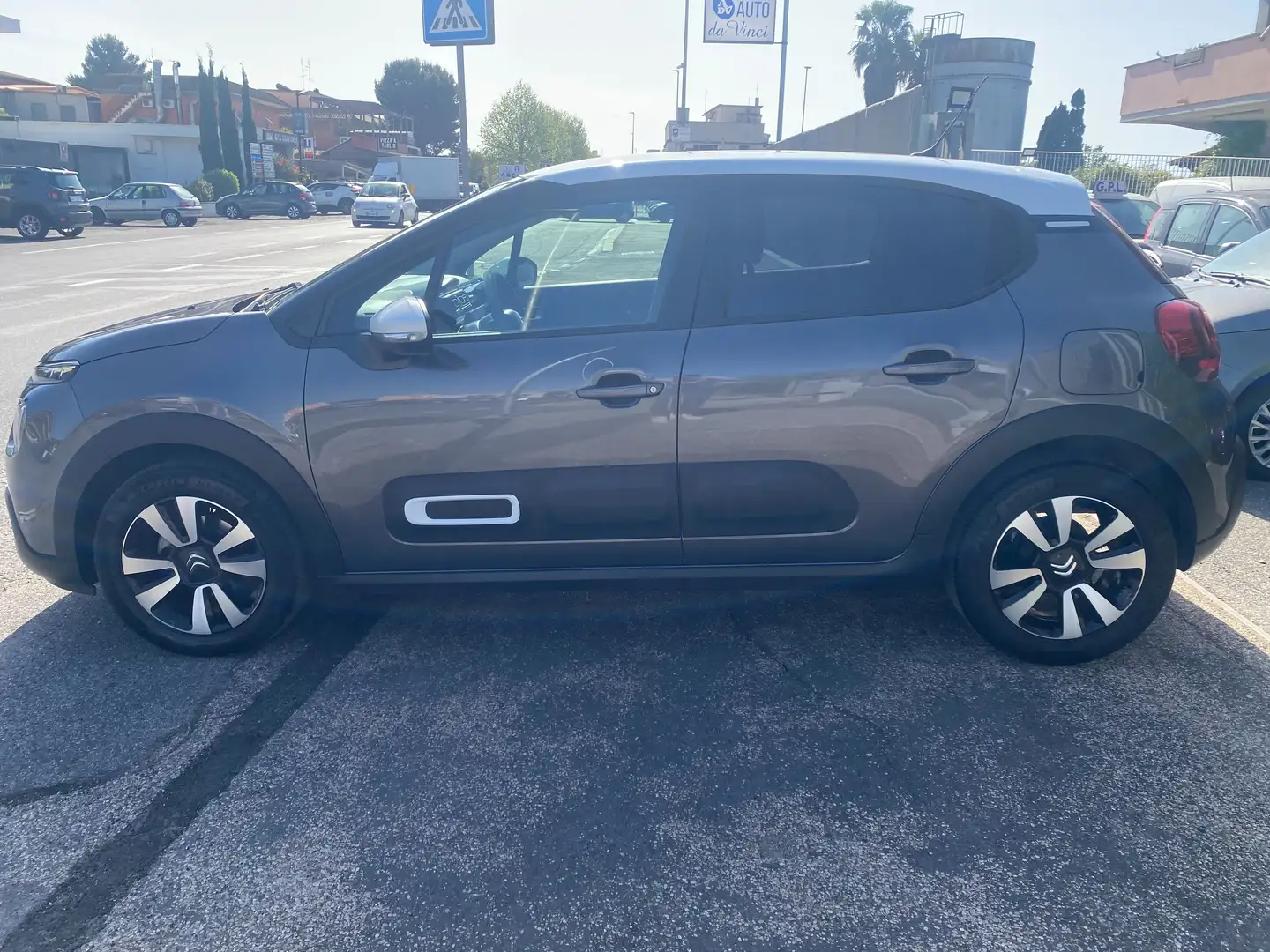 Citroen C3 B-Color 1.2 PureTech 83Cv MAX My2024 Grau - 2