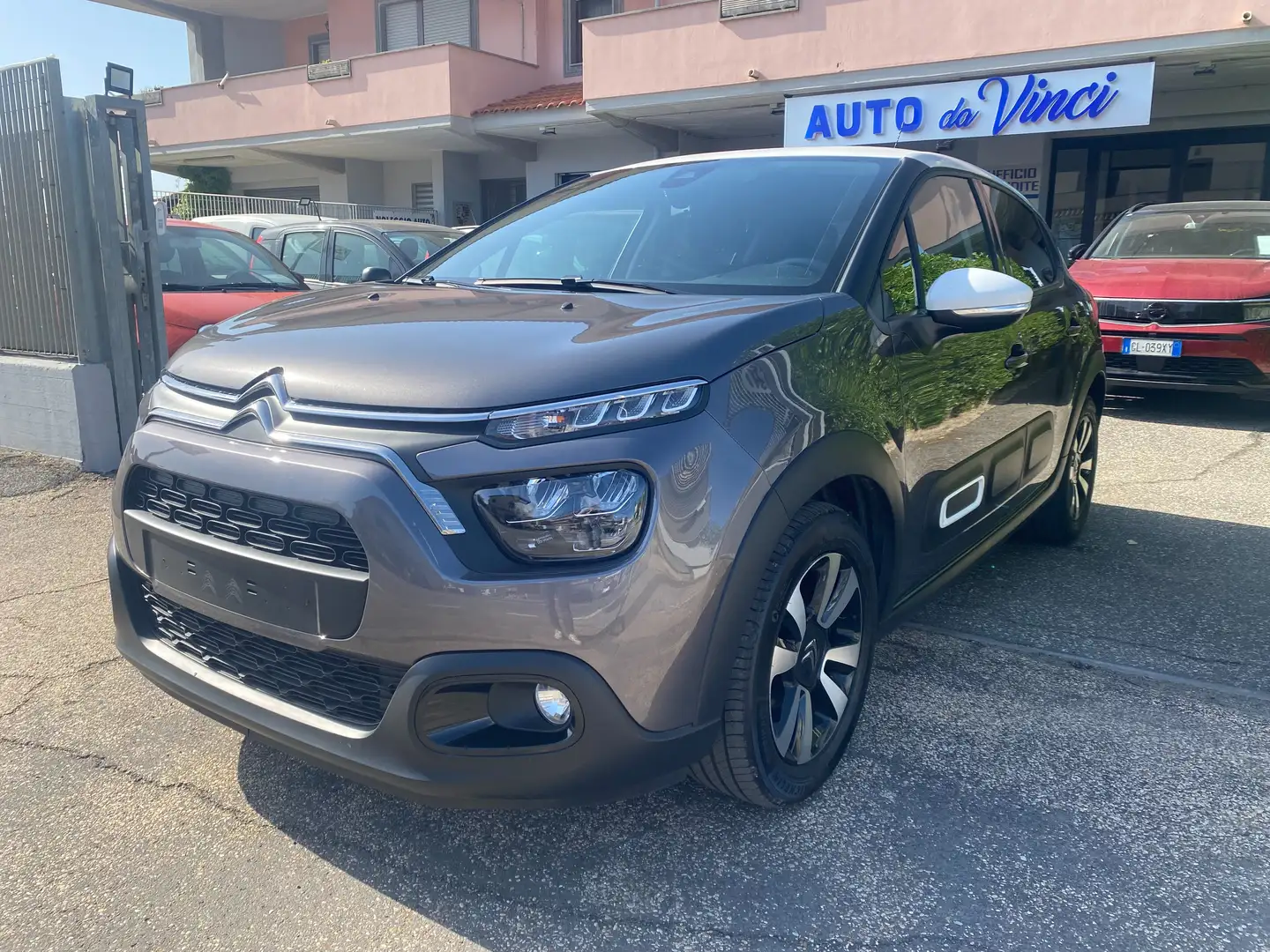 Citroen C3 B-Color 1.2 PureTech 83Cv MAX My2024 Grau - 1