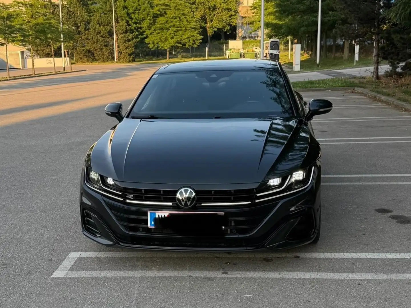 Volkswagen Arteon Arteon R-Line 2,0 TDI DSG R-Line Grau - 1