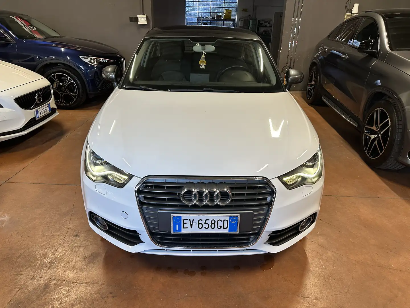 Audi A1 Sportback 1.6 tdi Attraction s-tronic - 2