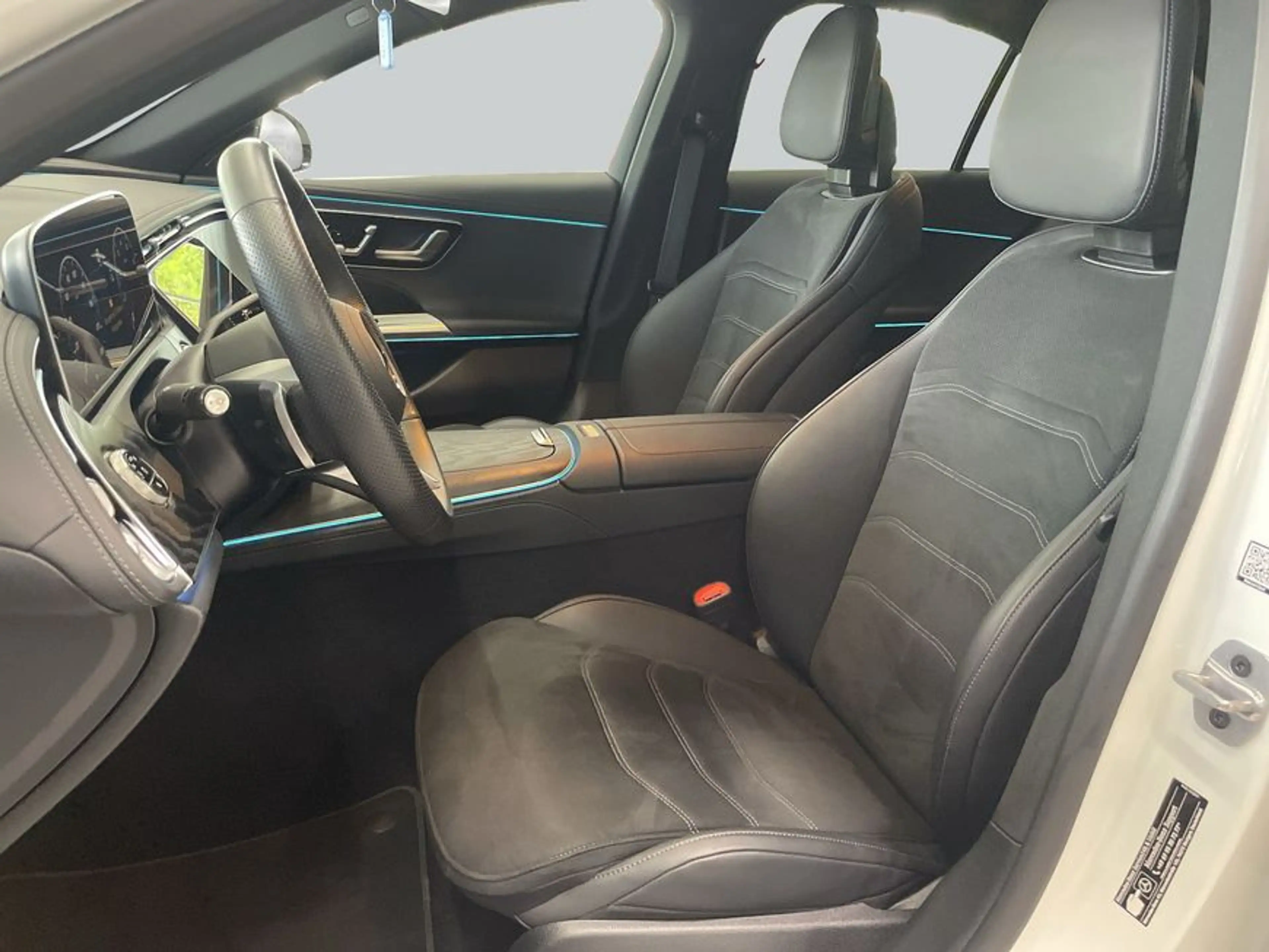 Mercedes-Benz E 200 E-Klasse — photo 10