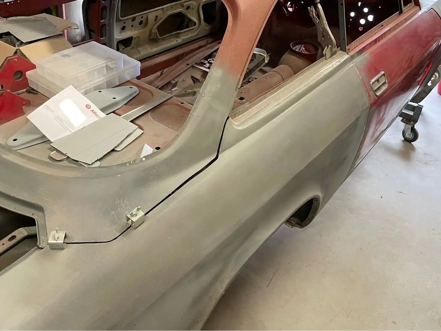 Alfa Romeo 2000 2000 GTV ‘73 restauratie project NOS plaatwerk Bleu - 1