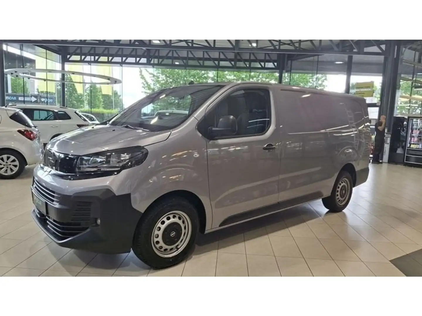 Opel Vivaro Van L3H1 Noir - 1