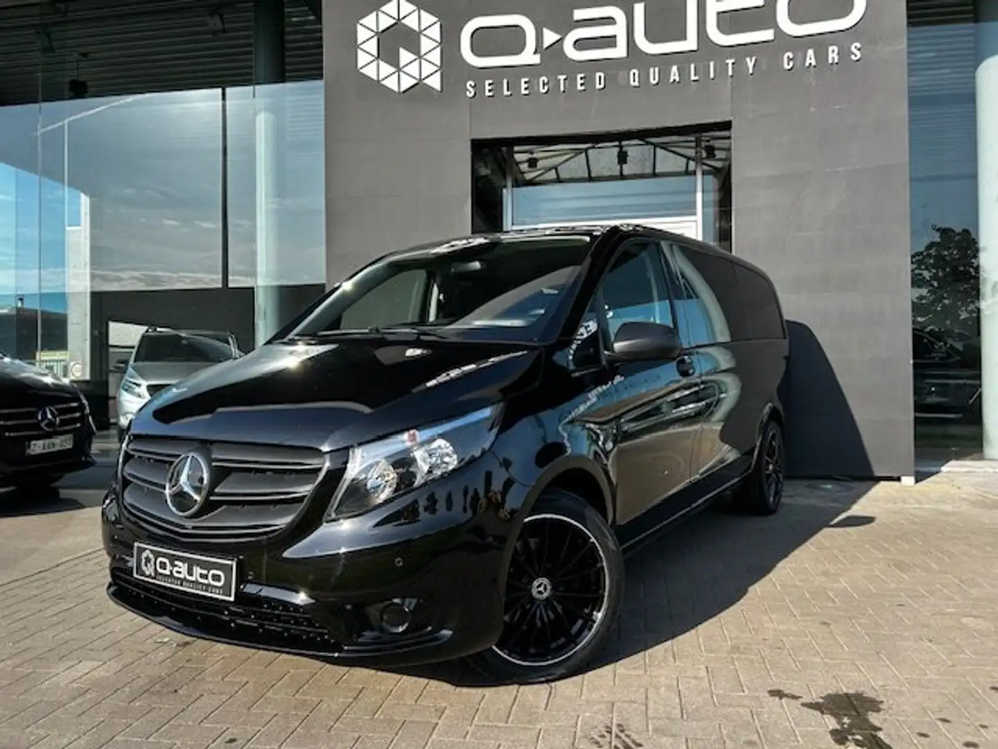 Mercedes-Benz Vito 116D L2 Dubbel Cabine / Cam / Distr / Apple Carpla Zwart - 1