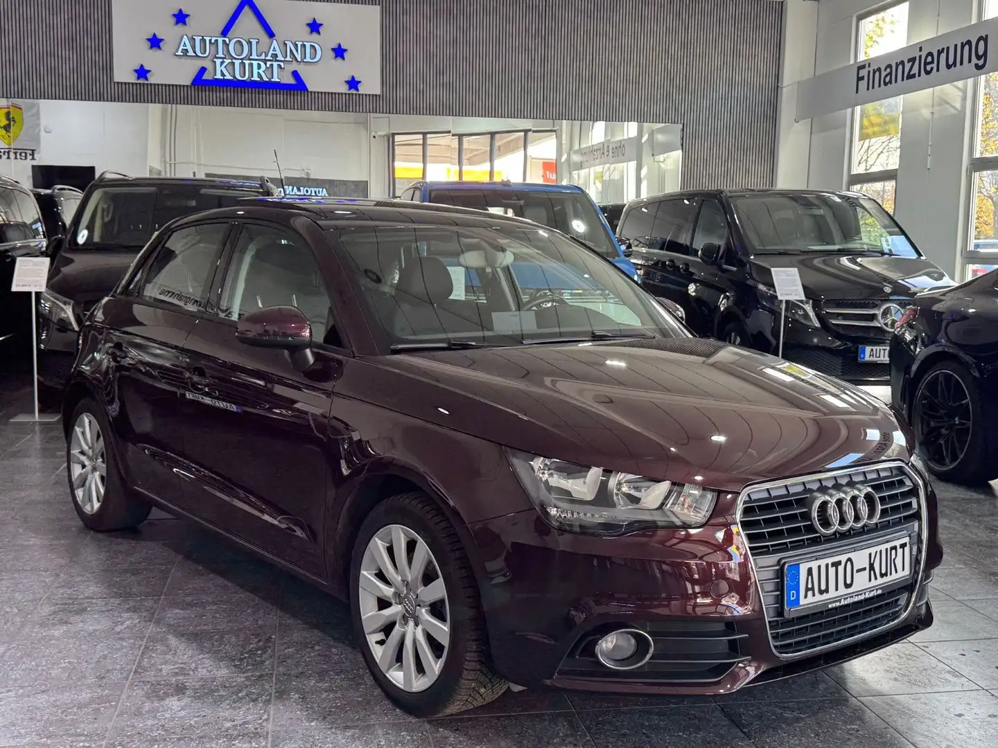 Audi A1 1,6TDI*Sportback*attraction*Pano*AHK*Navi Rot - 1