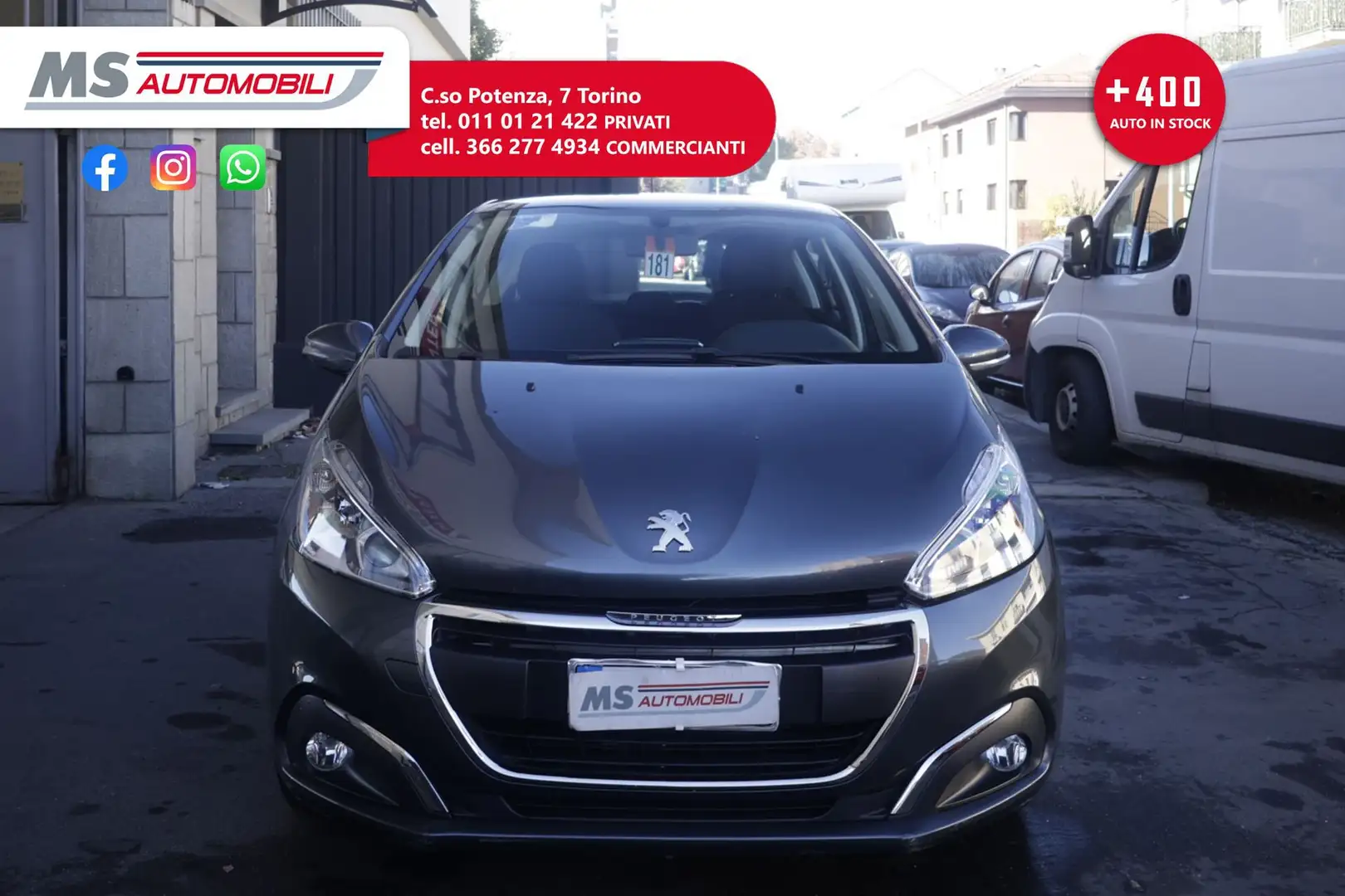 Peugeot 208 Peugeot 208 PureTech 82 5 porte Allure Unicopropr Grijs - 1