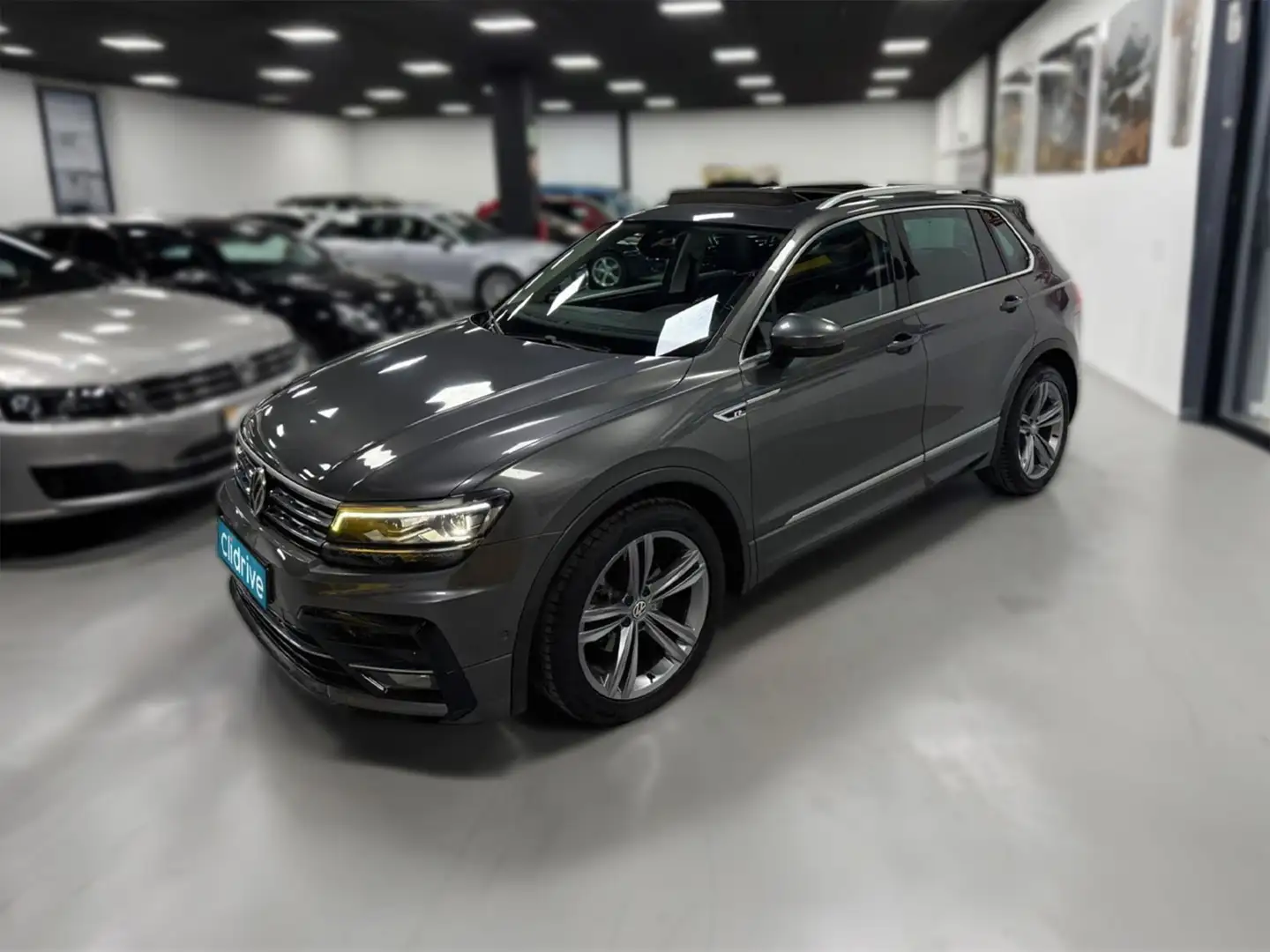 Volkswagen Tiguan 2.0TDI Sport 4Motion DSG 110kW Gris - 2