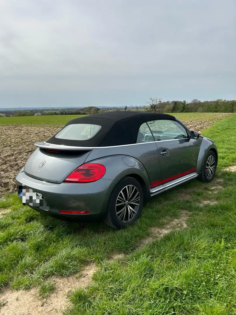 Volkswagen Beetle The Beetle Cabriolet 2.0 TDI BlueMotion Technology siva - 2