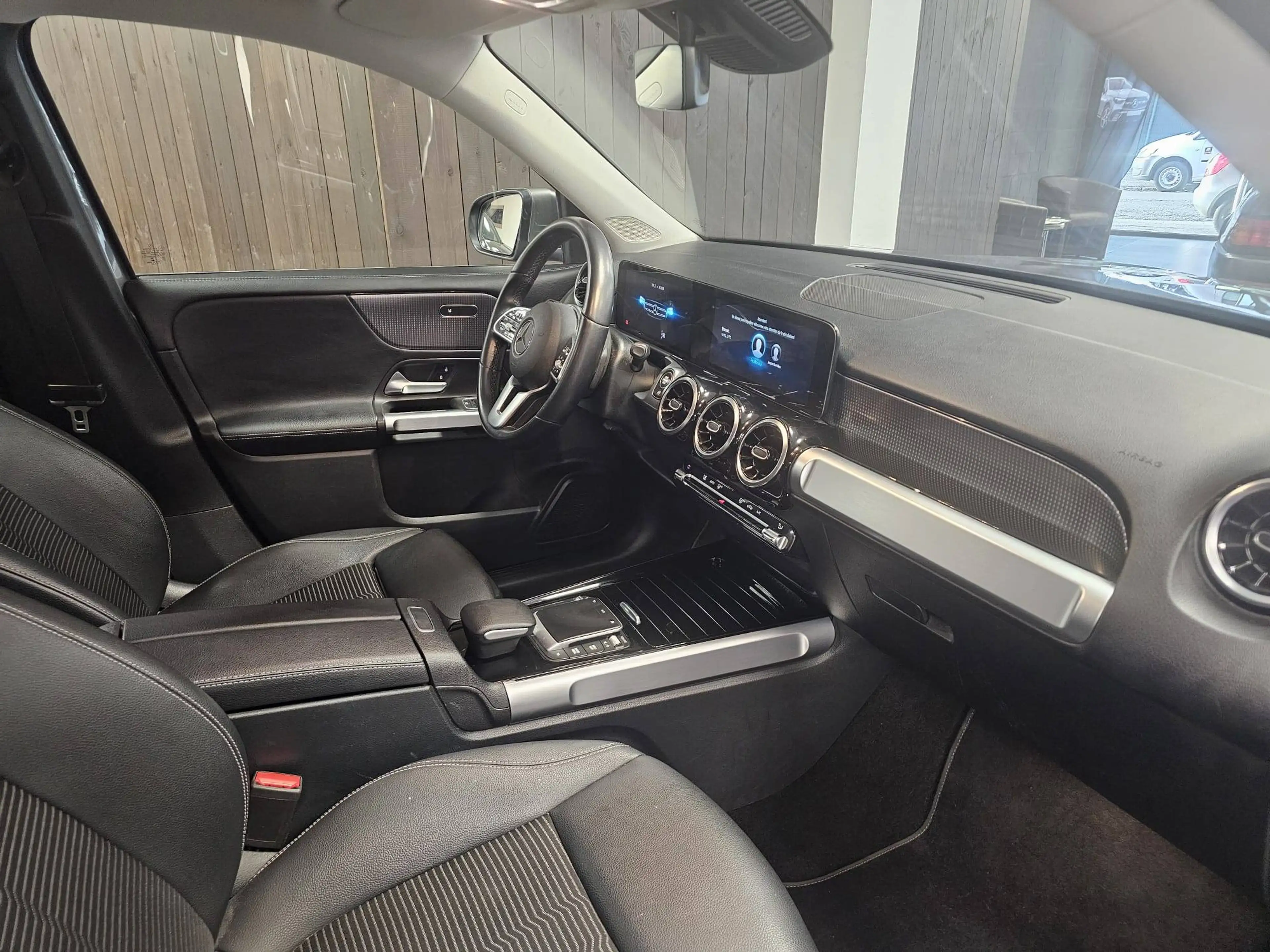 Mercedes-Benz GLB 180 GLB 180 Business Line — photo 5