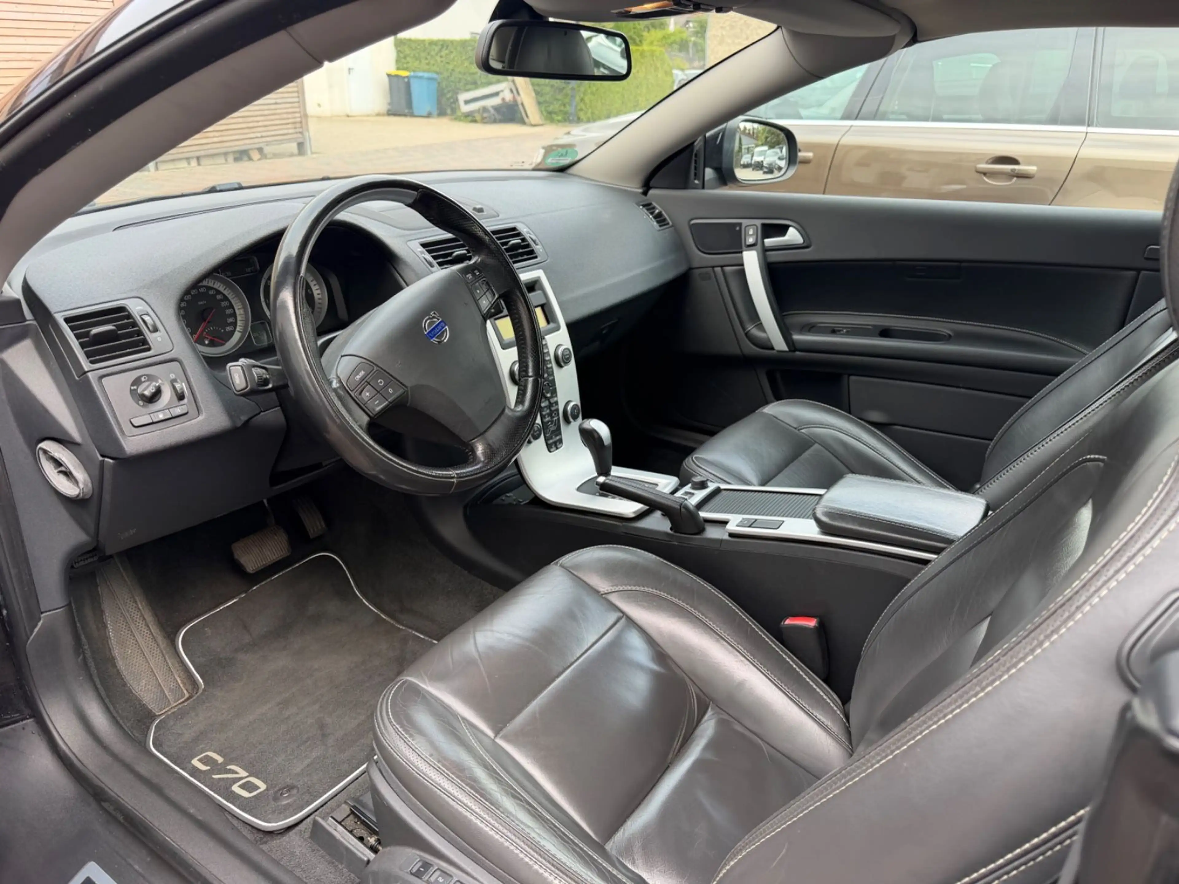 Volvo C70 Cabriolet D4 Summum NAVI, Leder, AHK — photo 8
