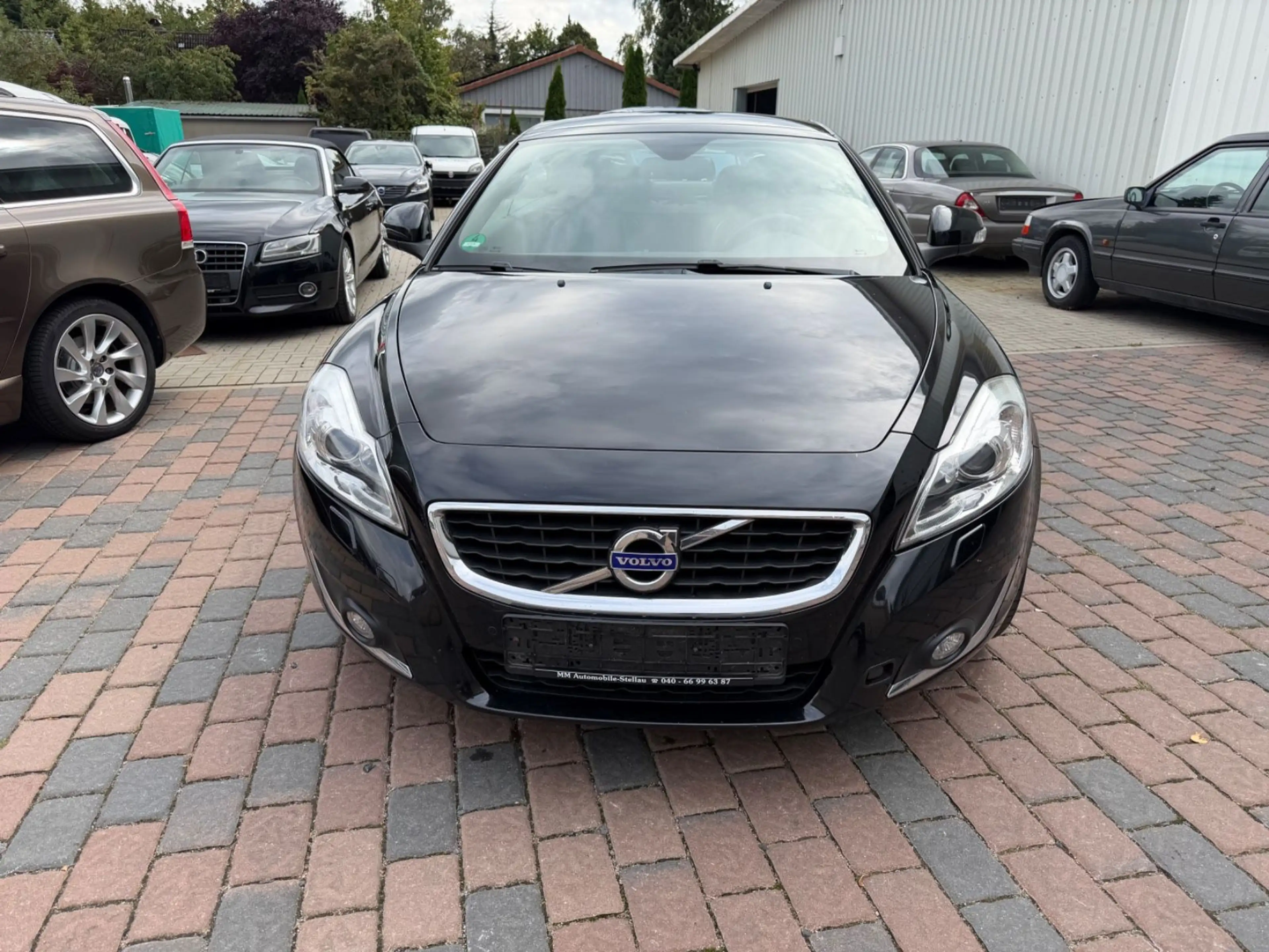 Volvo C70 Cabriolet D4 Summum NAVI, Leder, AHK — photo 2