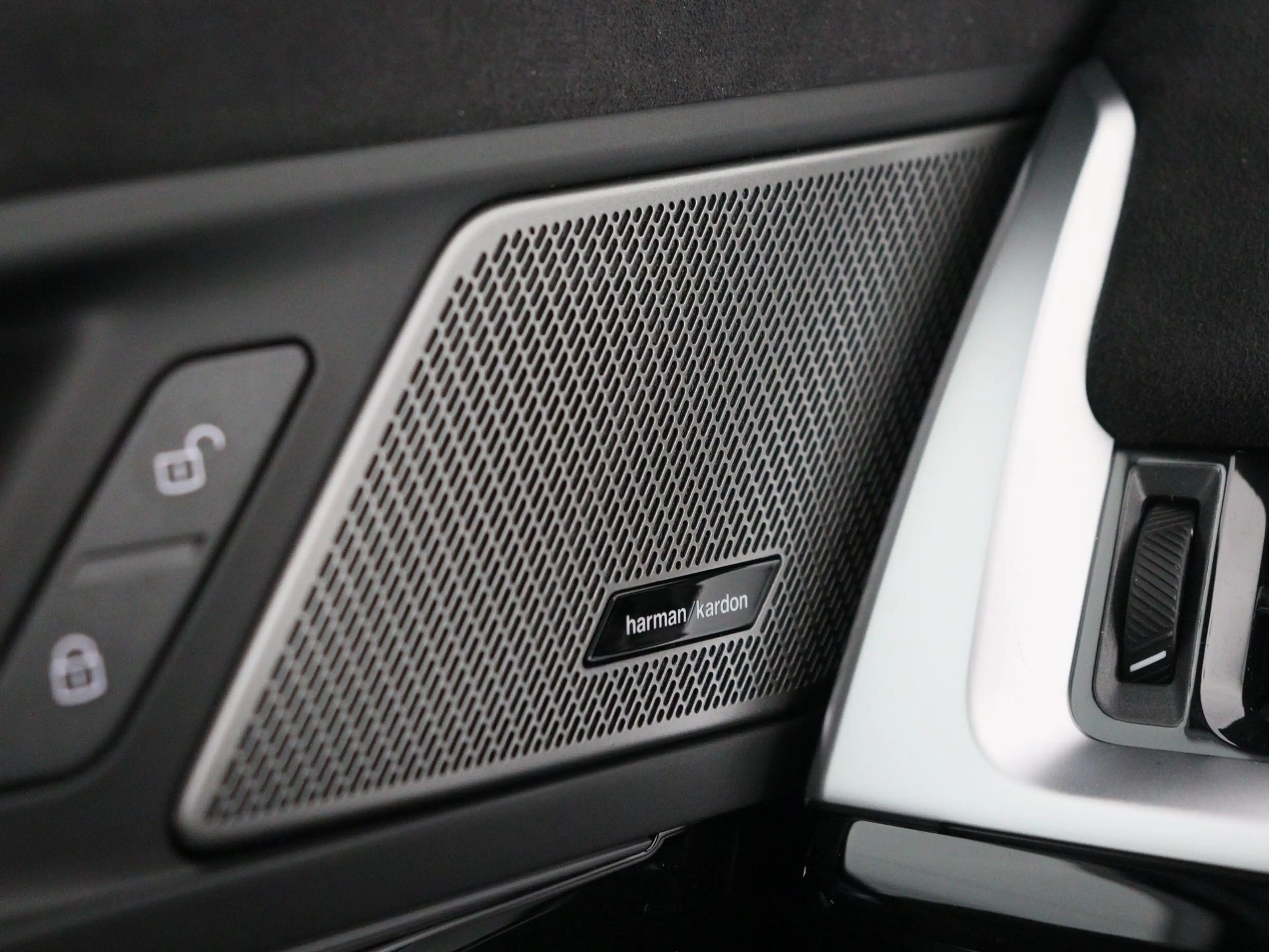 BMW X1 xDrive25e — photo 14