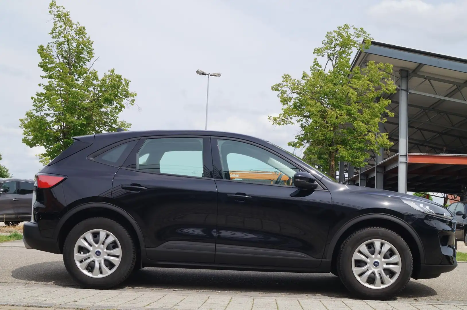 Ford Kuga 1.5EcoBoost Cool&Connect - AHK - Navi - PDC Schwarz - 2