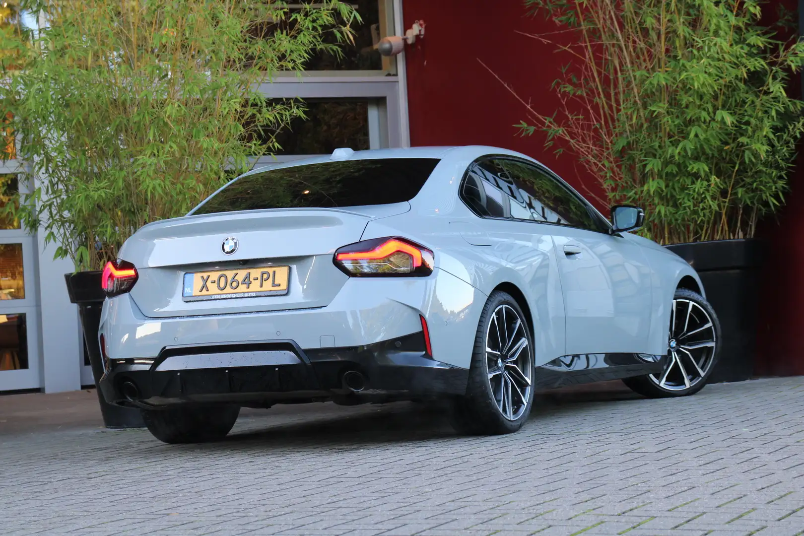 BMW 220 2-serie Coupé 220i M-Sport | 19" Velgen | Glascoat Gris - 2