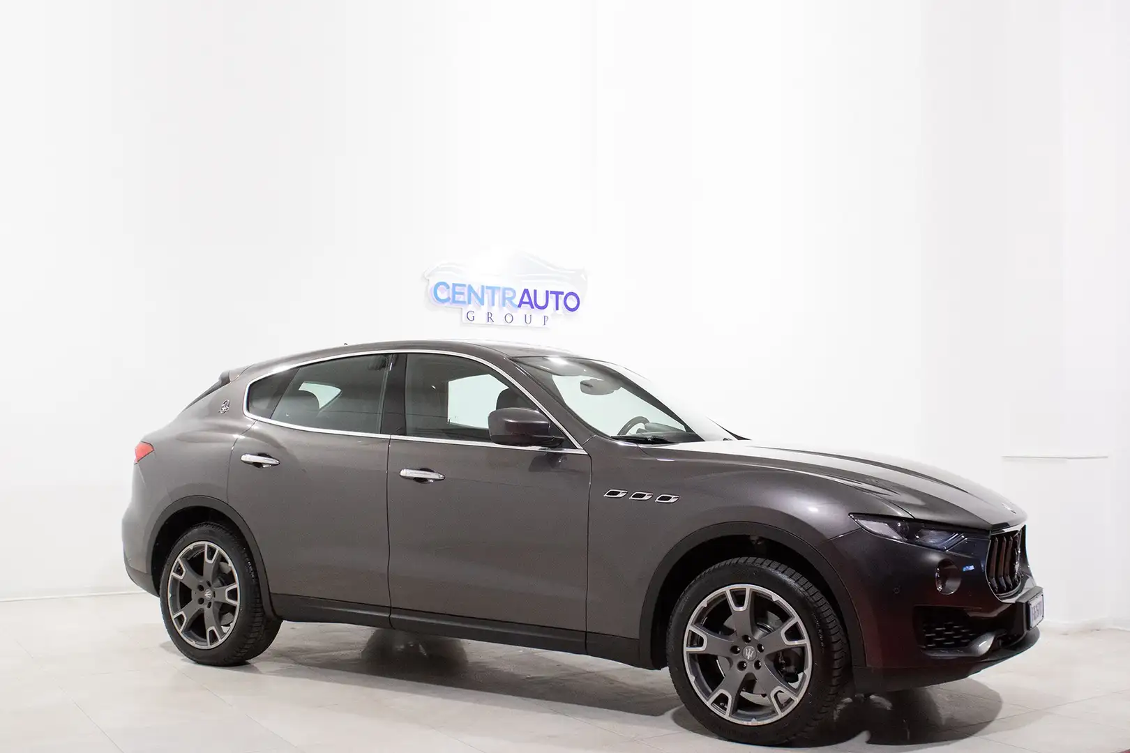 Maserati Levante 3.0 V6D 250cv auto * PELLE, CERHI 20''* Gris - 2