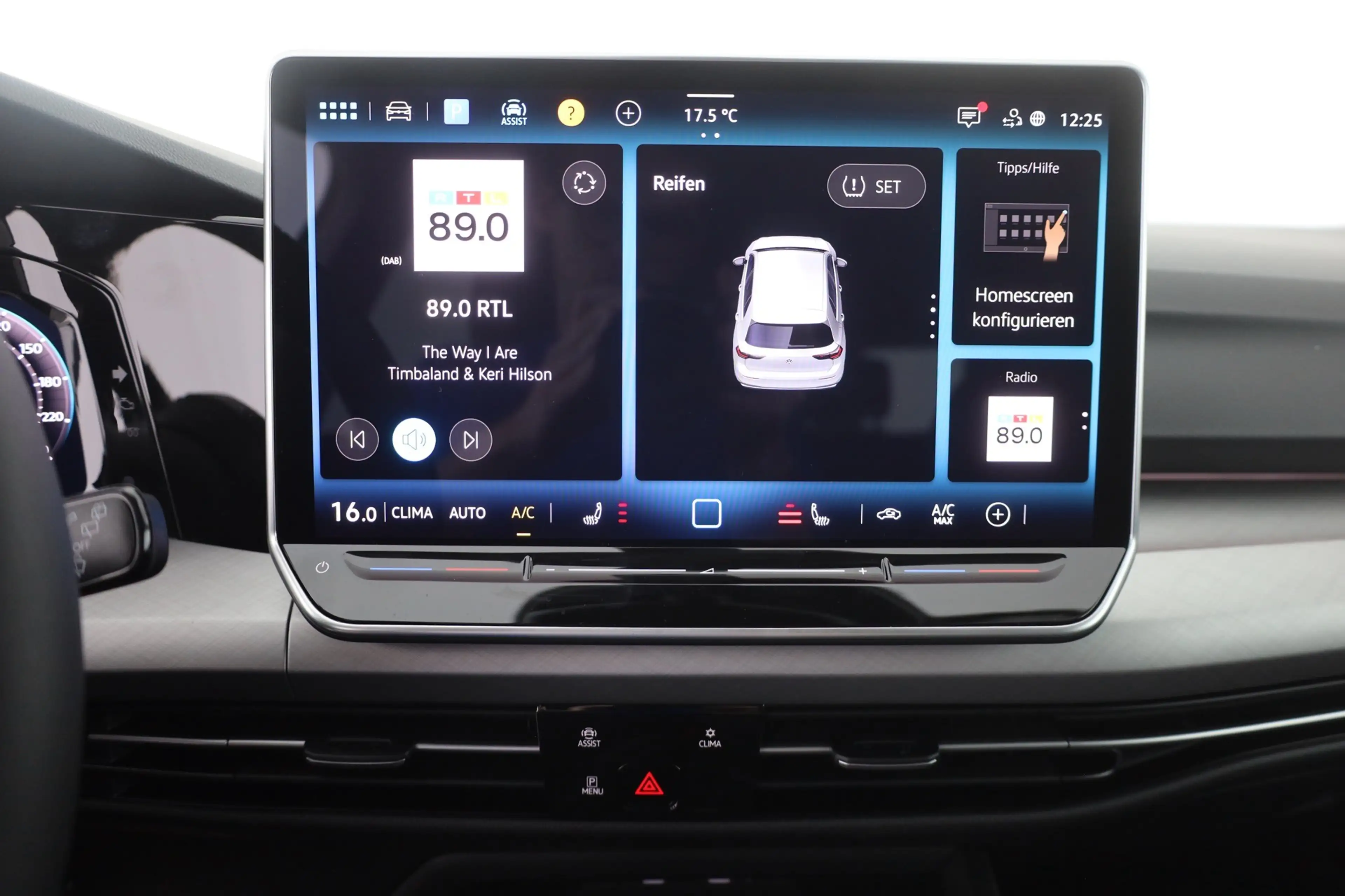 Volkswagen Golf VIII 1.5 eTSI DSG LED ACC Kamera — photo 11