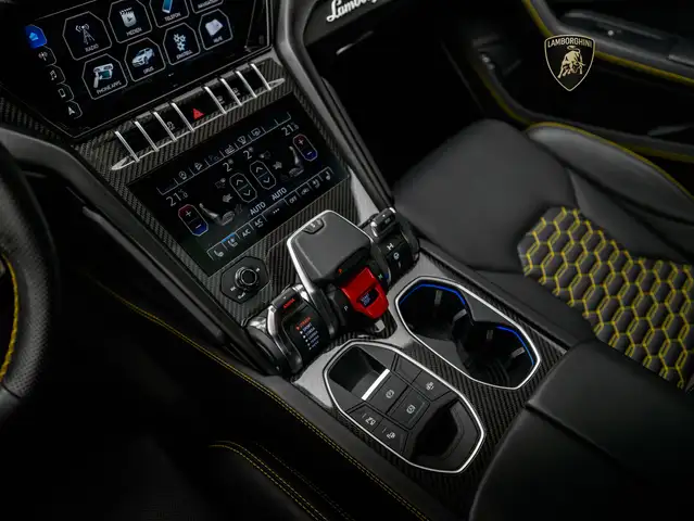 Lamborghini Urus view 14