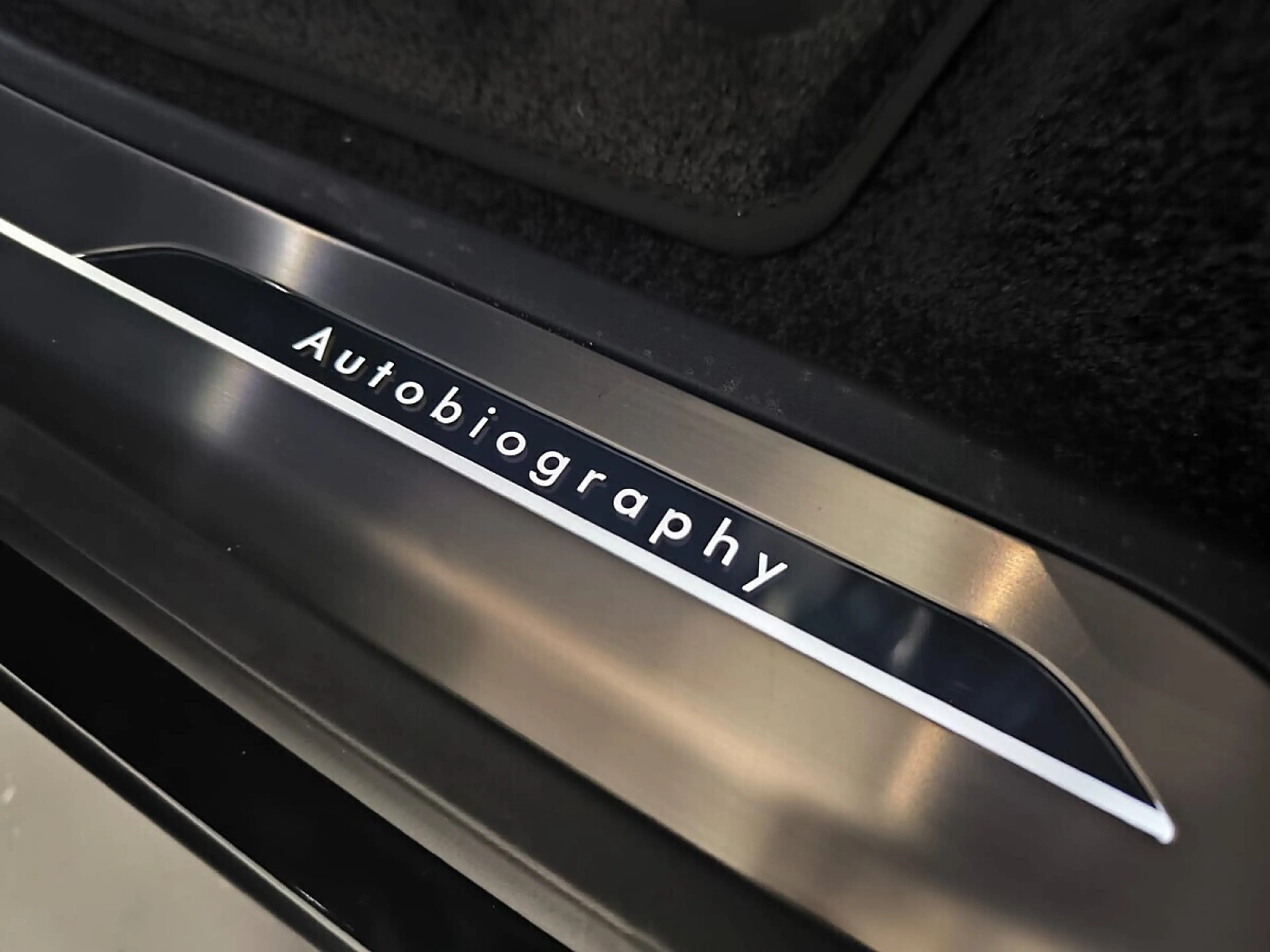 Land Rover Range Rover P460e PHEV AWD Autobiography Aut. — photo 9