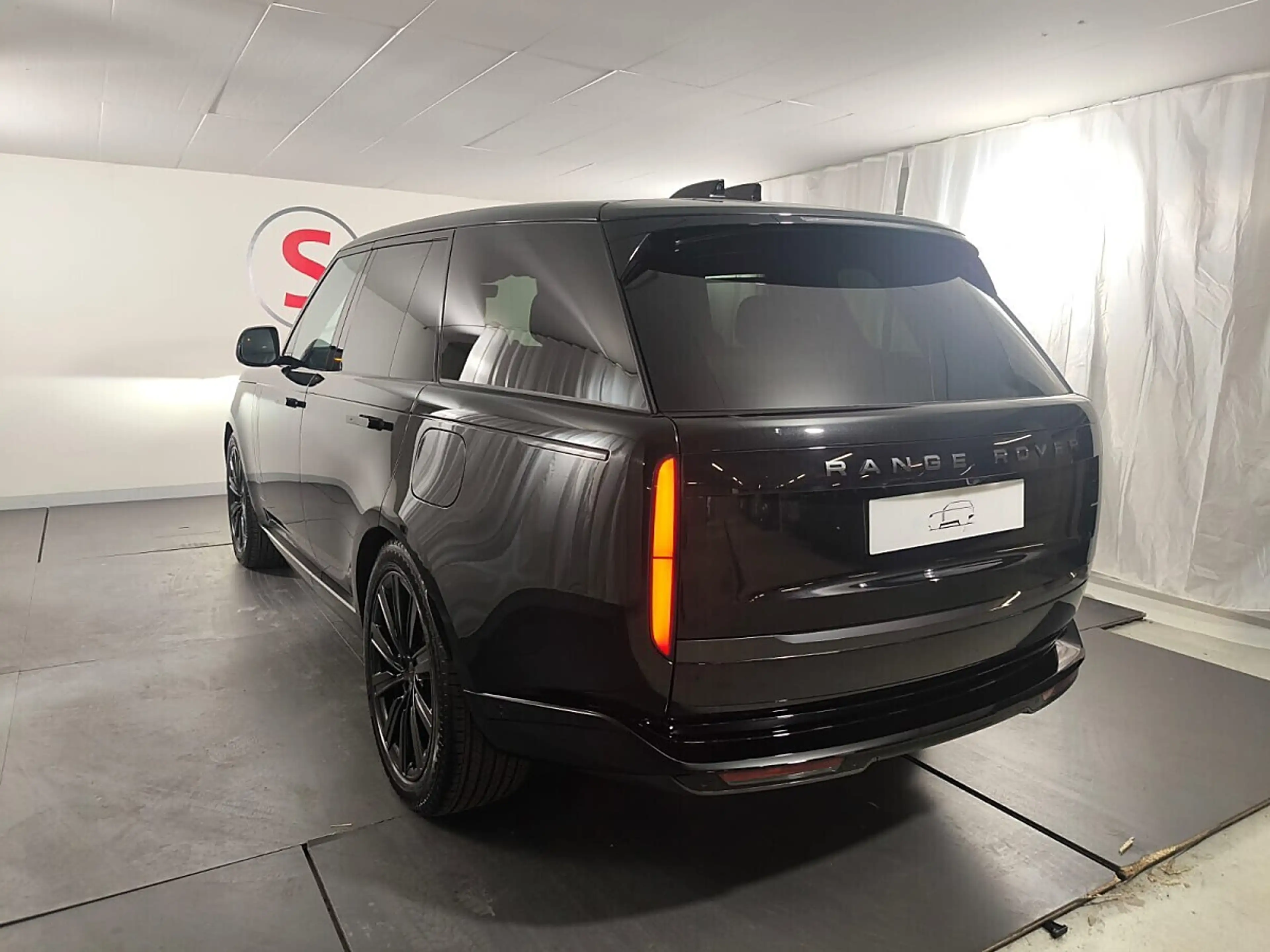 Land Rover Range Rover P460e PHEV AWD Autobiography Aut. — photo 2