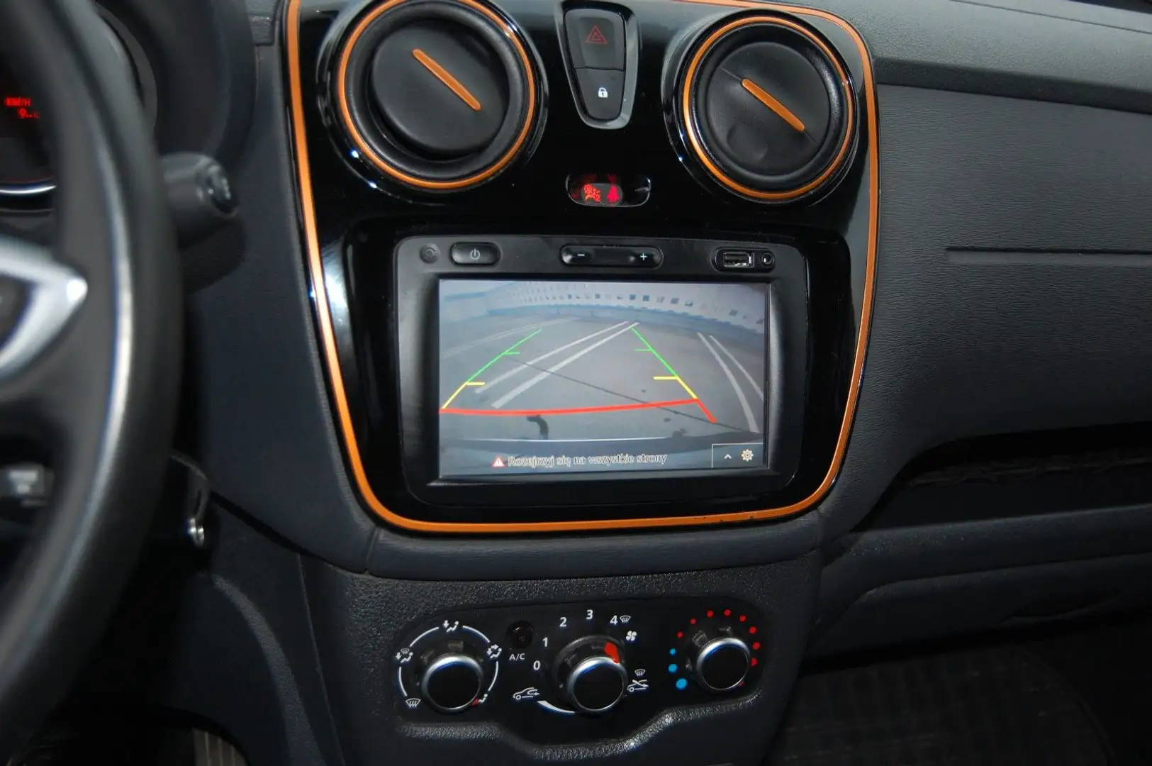 Dacia Dokker Stepway 1.2TCe 116PS.Klima,Navii,AHK Silber - 2