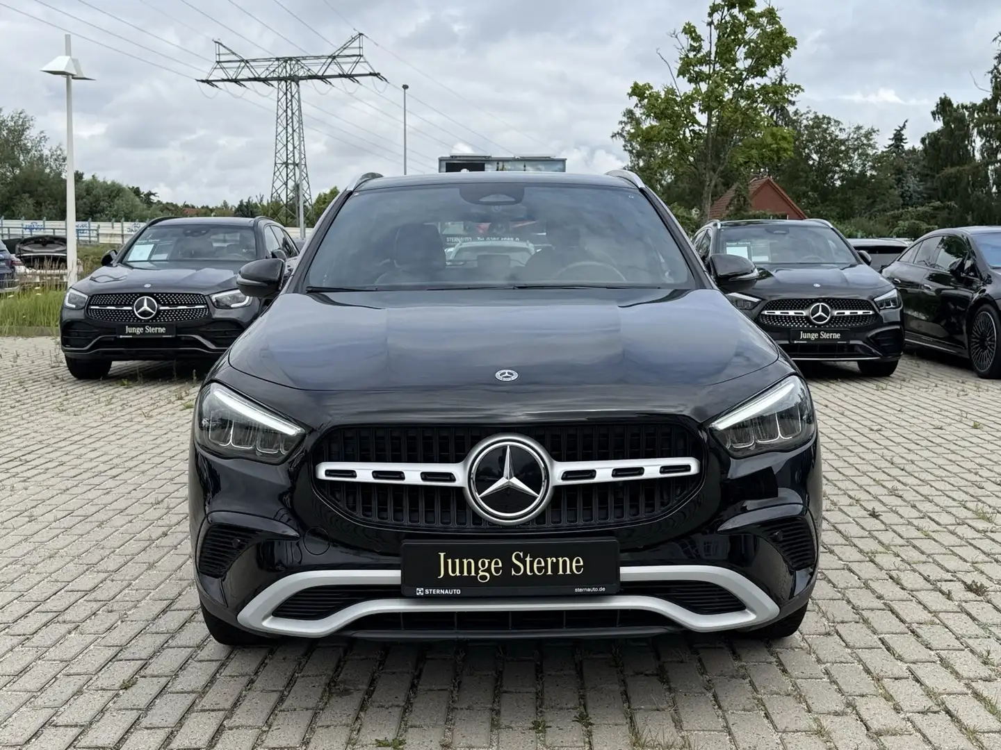 Mercedes-Benz GLA 200 GLA 200 LED RüCam MBUX DAB SHZ Spur LED RüCam MBUX Zwart - 2