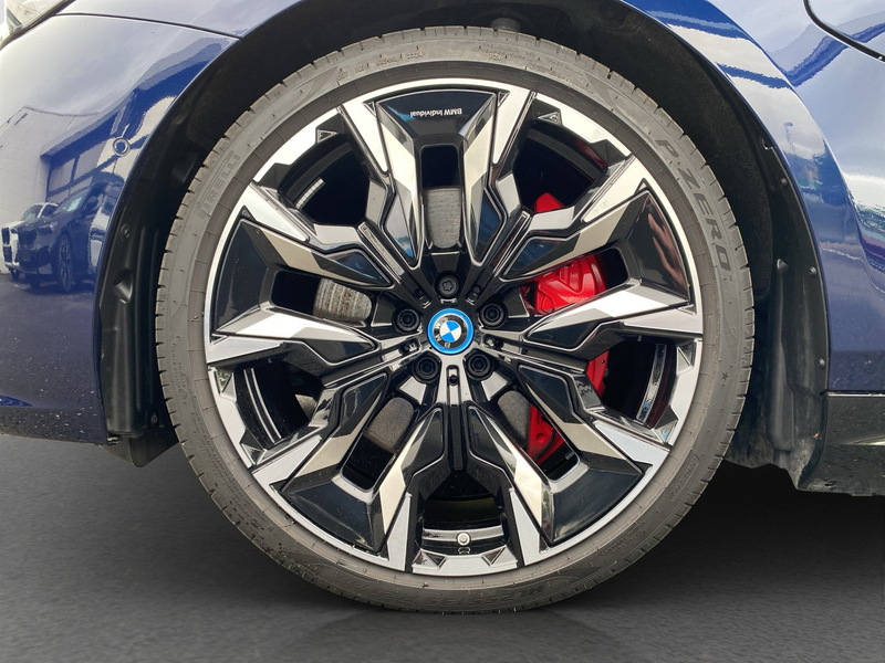 BMW 550 e xDrive Limousine ///M-Sport PRO Pano B&W Komfort — photo 3