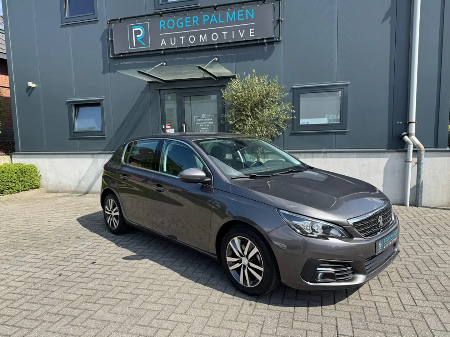 Peugeot 308 1.2 PureTech Allure Grijs - 1