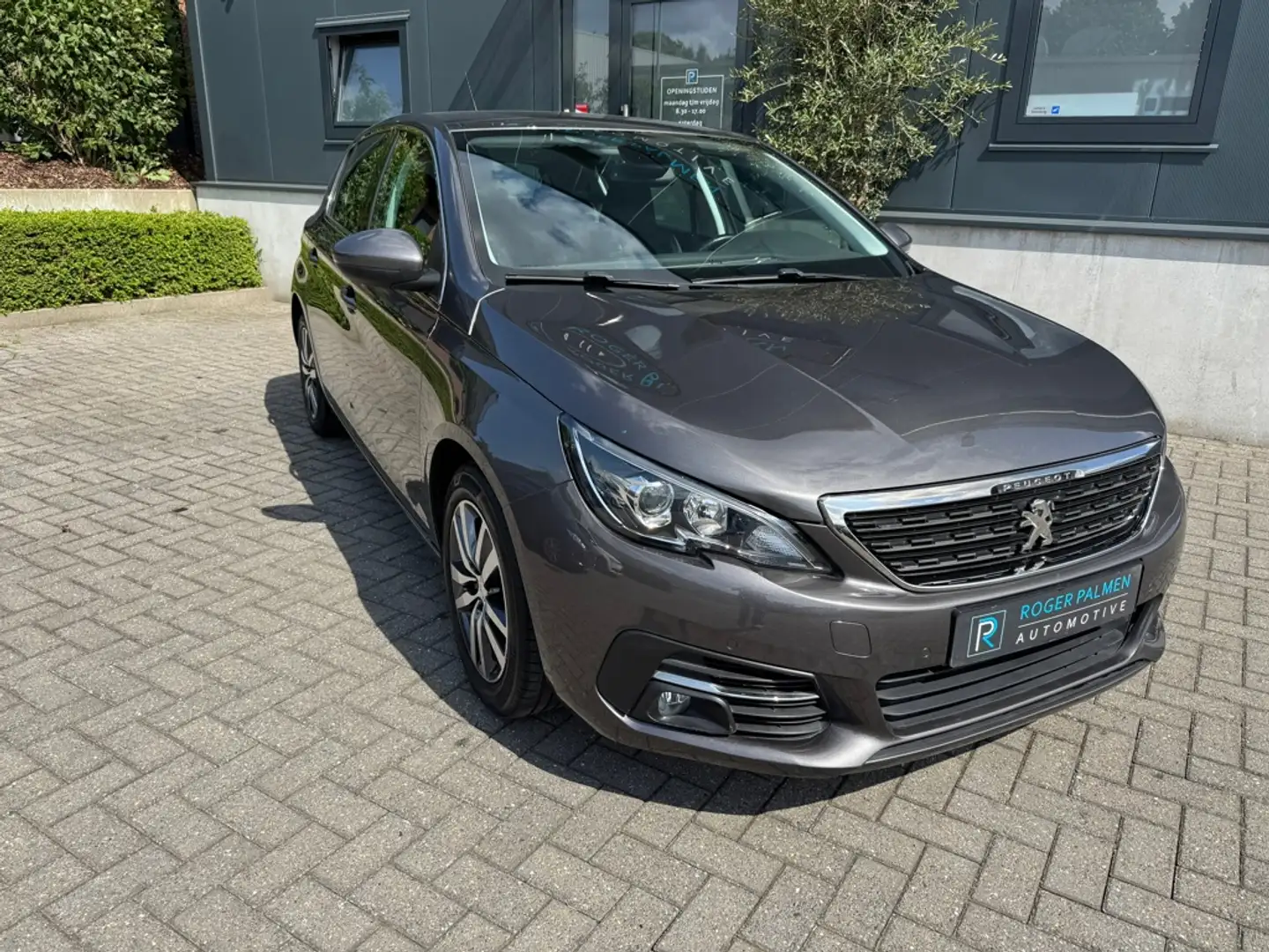 Peugeot 308 1.2 PureTech Allure Grijs - 2