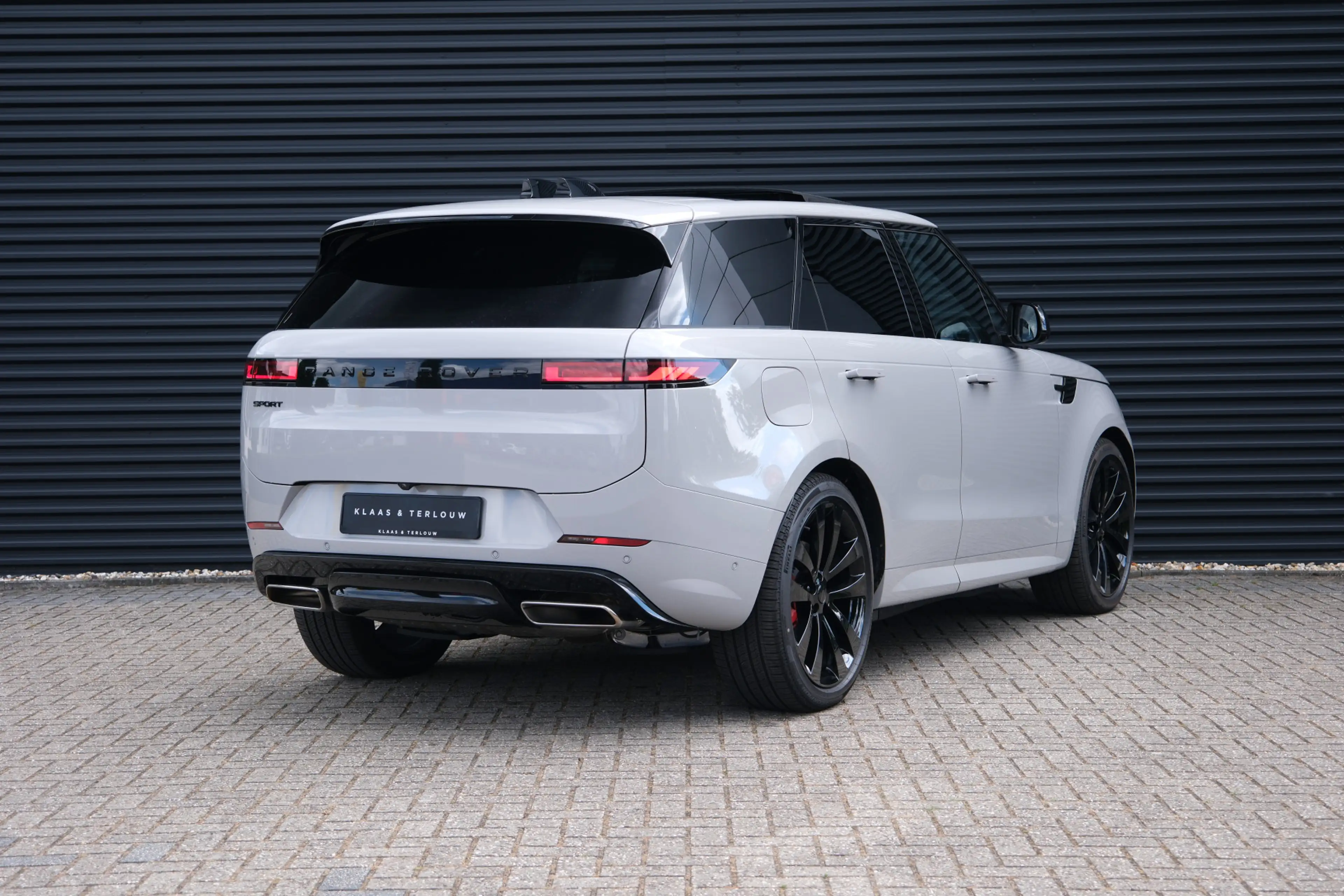 Land Rover Range Rover Sport 3.0 P460e Dynamic SE | NP € 136.823,- | Black Pack — photo 9