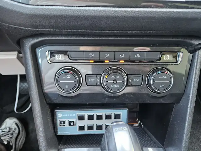Volkswagen Tiguan view 11