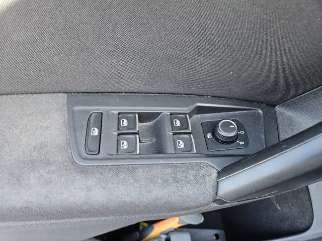 Volkswagen Tiguan view 6