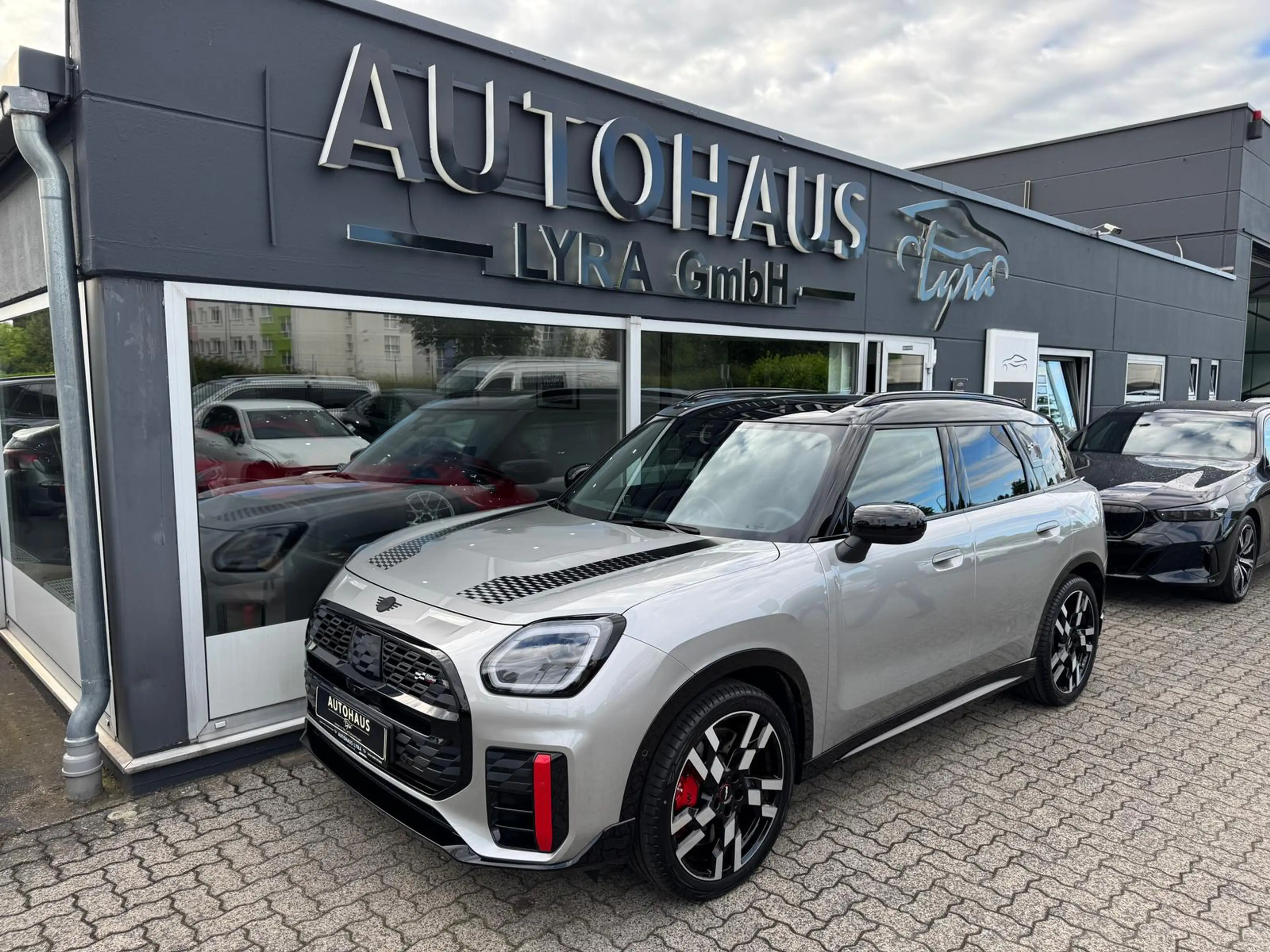 MINI John Cooper Works Countryman Countryman John Cooper Works ALL4*PANO*H&K*360°K — photo 4