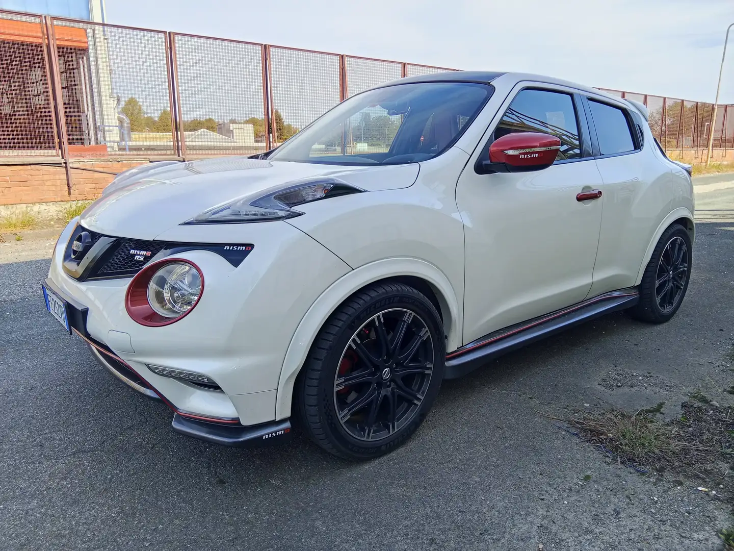 Nissan Juke Juke I 2015 1.6 dig-t Nismo RS 4wd 214cv xtronic Bianco - 1