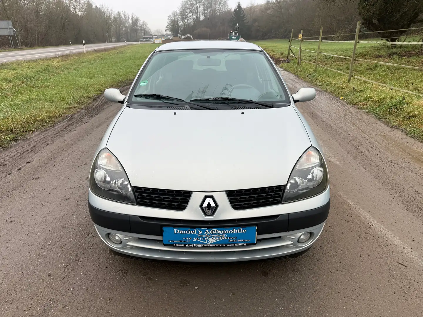 Renault Clio Clio 1.2 Tüv neu. Silber - 1