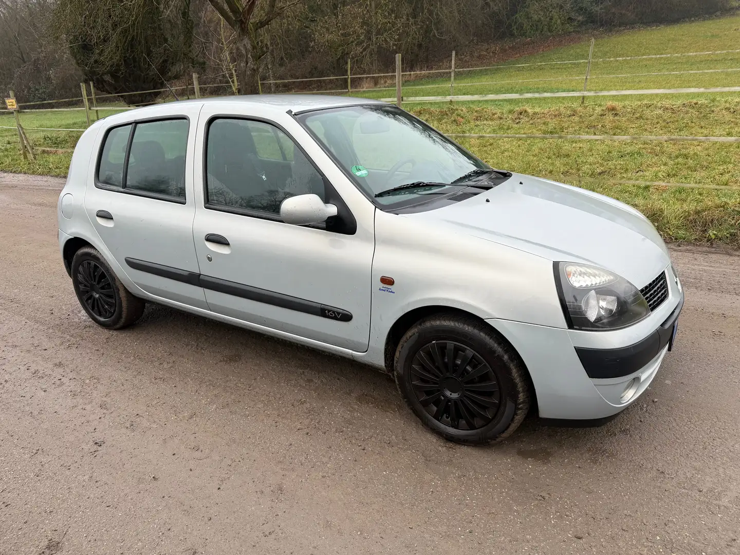 Renault Clio Clio 1.2 Tüv neu. Silber - 2