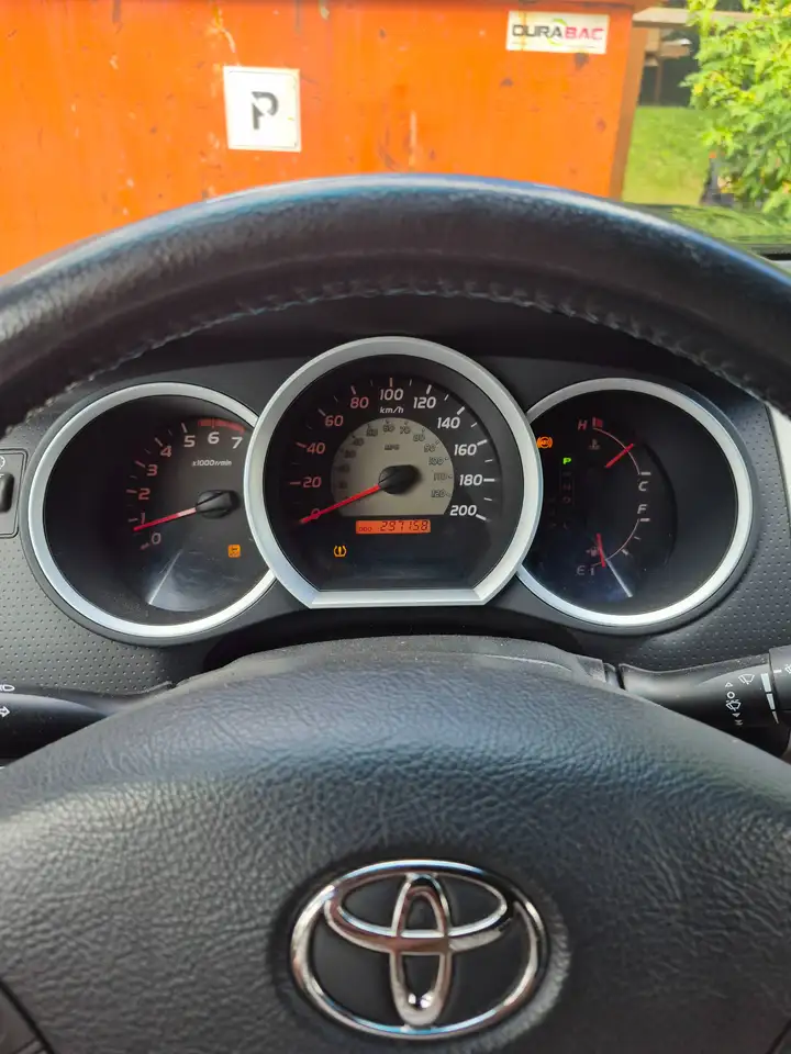Toyota Tacoma снимка Toyota Tacoma