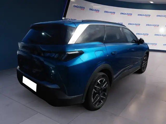 Peugeot 5008 view 3