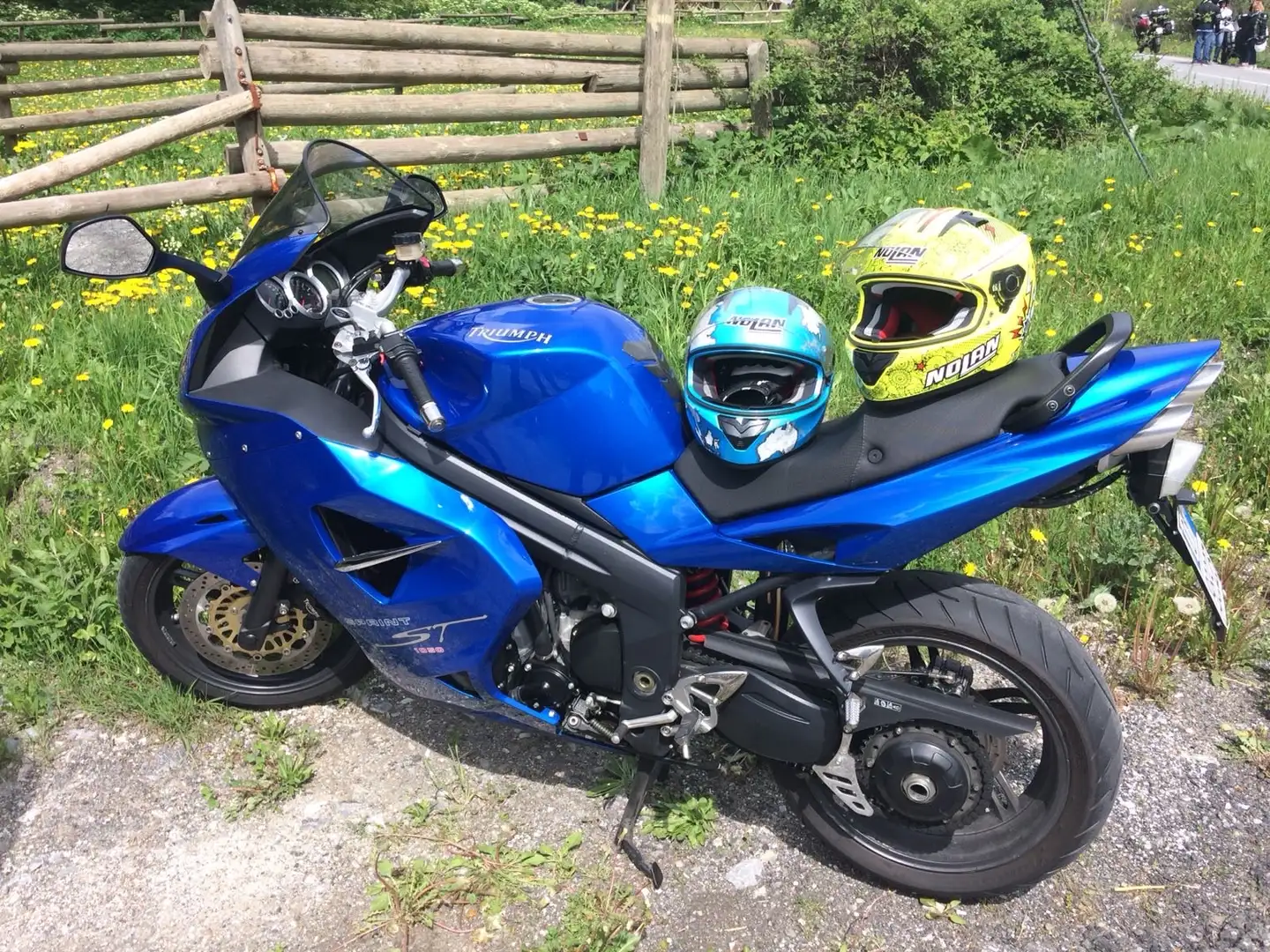 Triumph Sprint ST Blu/Azzurro - 2