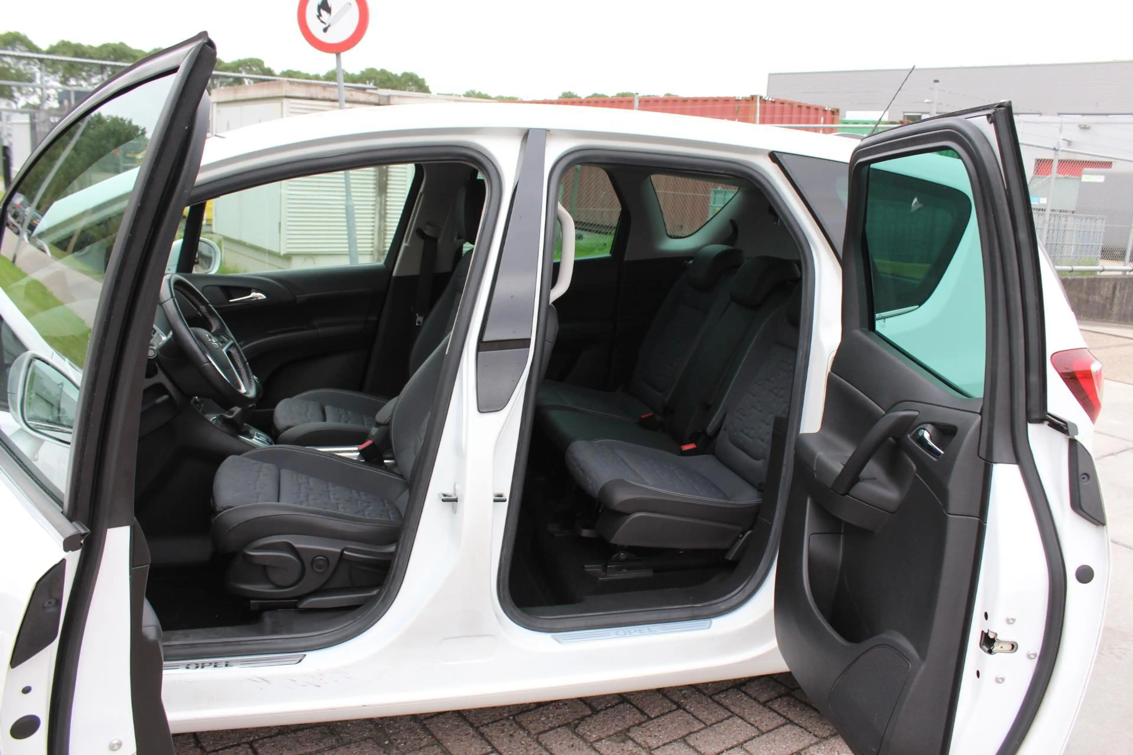 Opel Meriva 1.4 Turbo Blitz CAMERA MULTIMEDIA CLIMA TREKHAAK V — photo 24