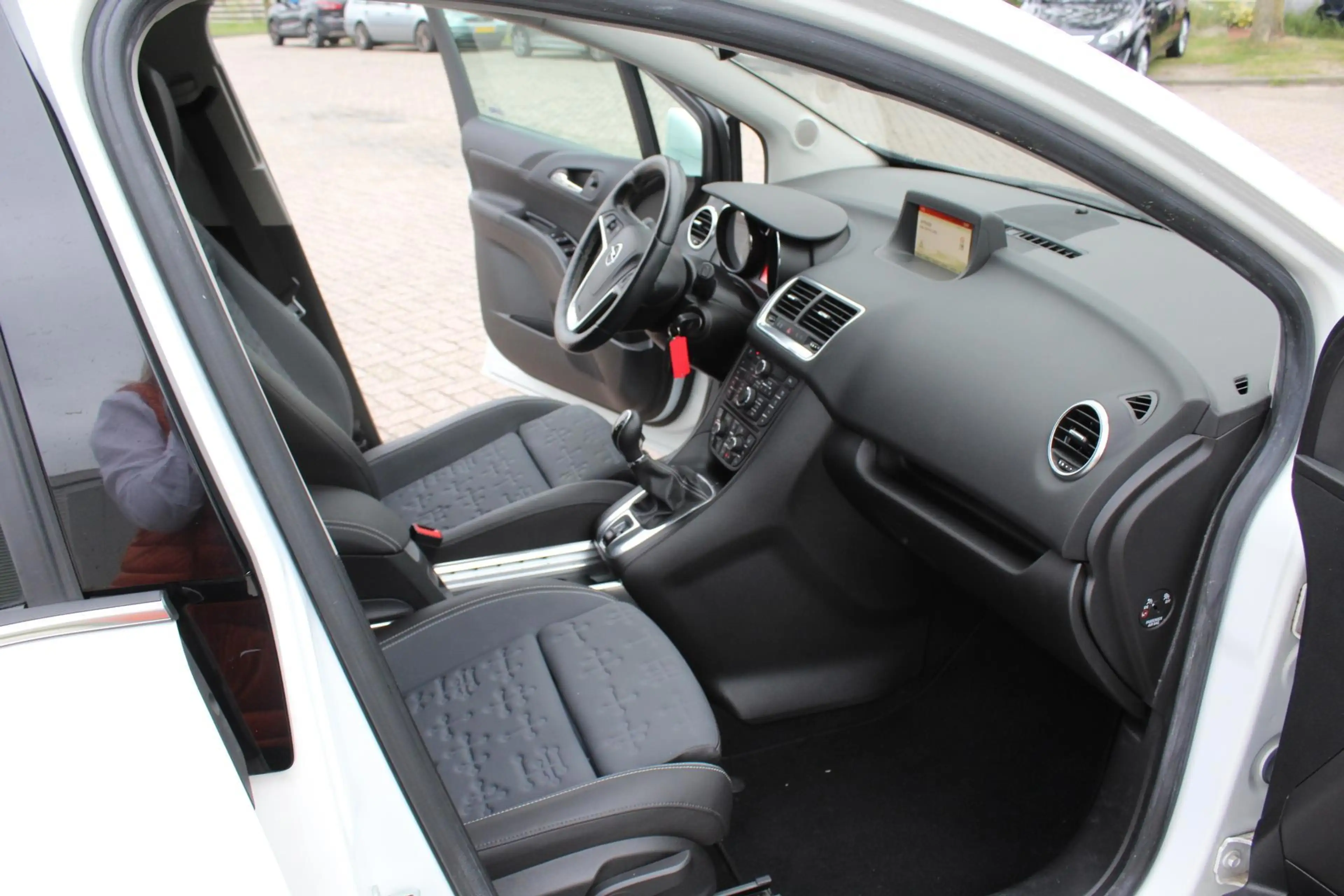 Opel Meriva 1.4 Turbo Blitz CAMERA MULTIMEDIA CLIMA TREKHAAK V — photo 23