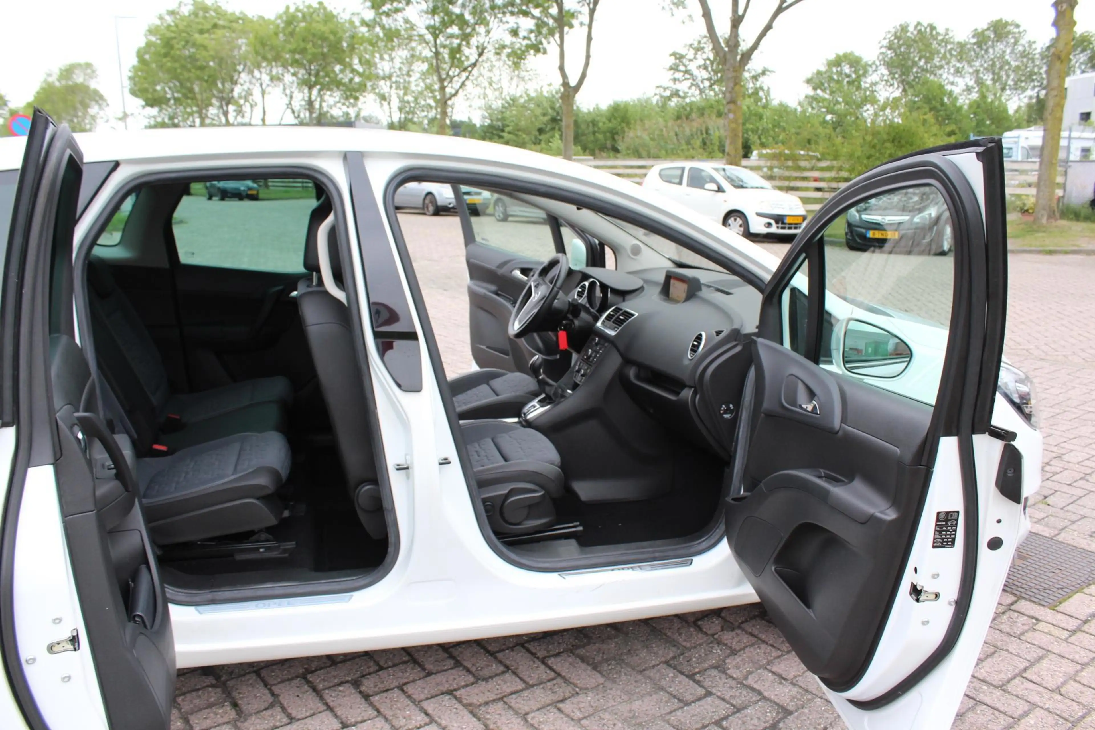 Opel Meriva 1.4 Turbo Blitz CAMERA MULTIMEDIA CLIMA TREKHAAK V — photo 10