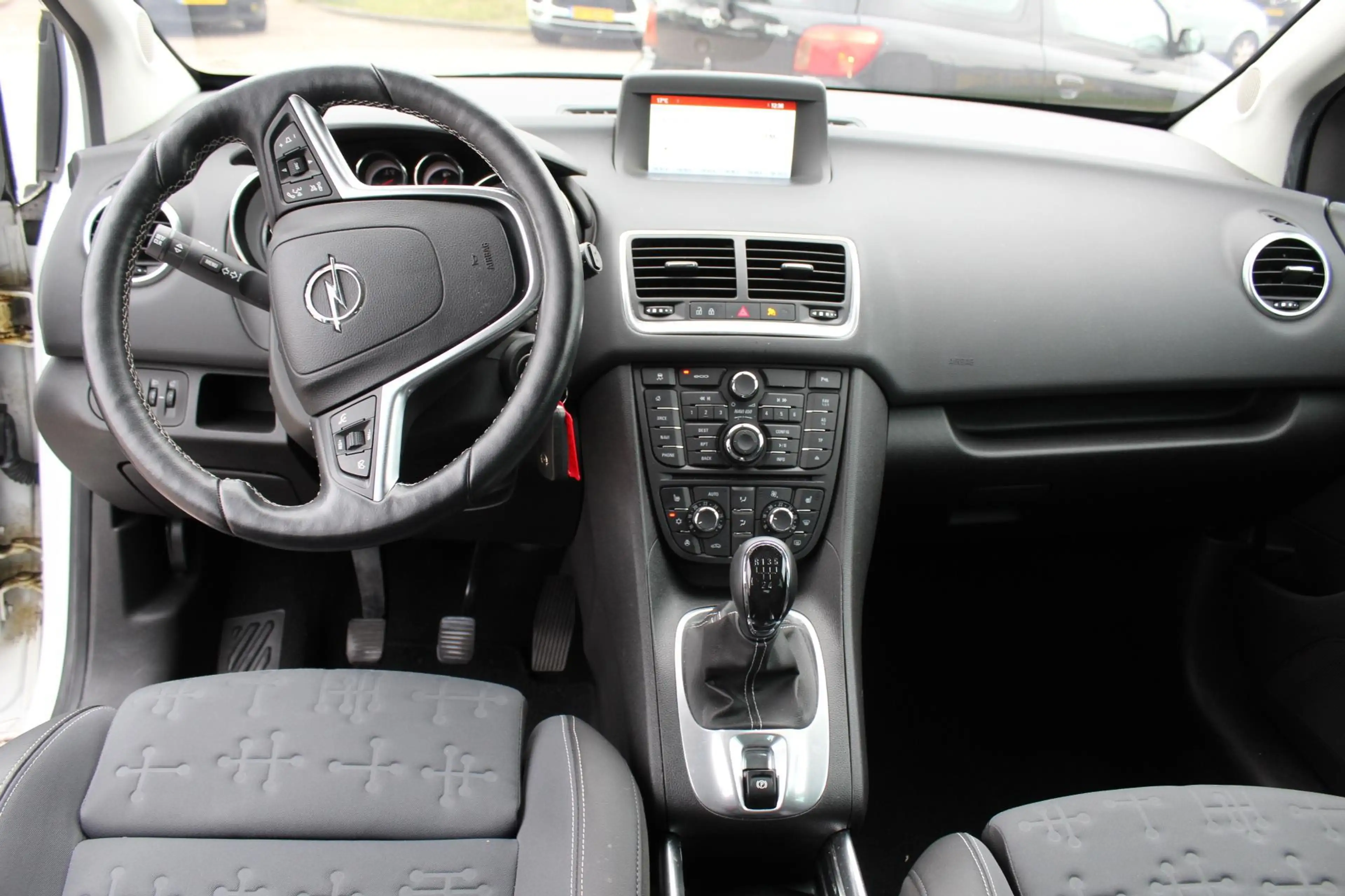 Opel Meriva 1.4 Turbo Blitz CAMERA MULTIMEDIA CLIMA TREKHAAK V — photo 26