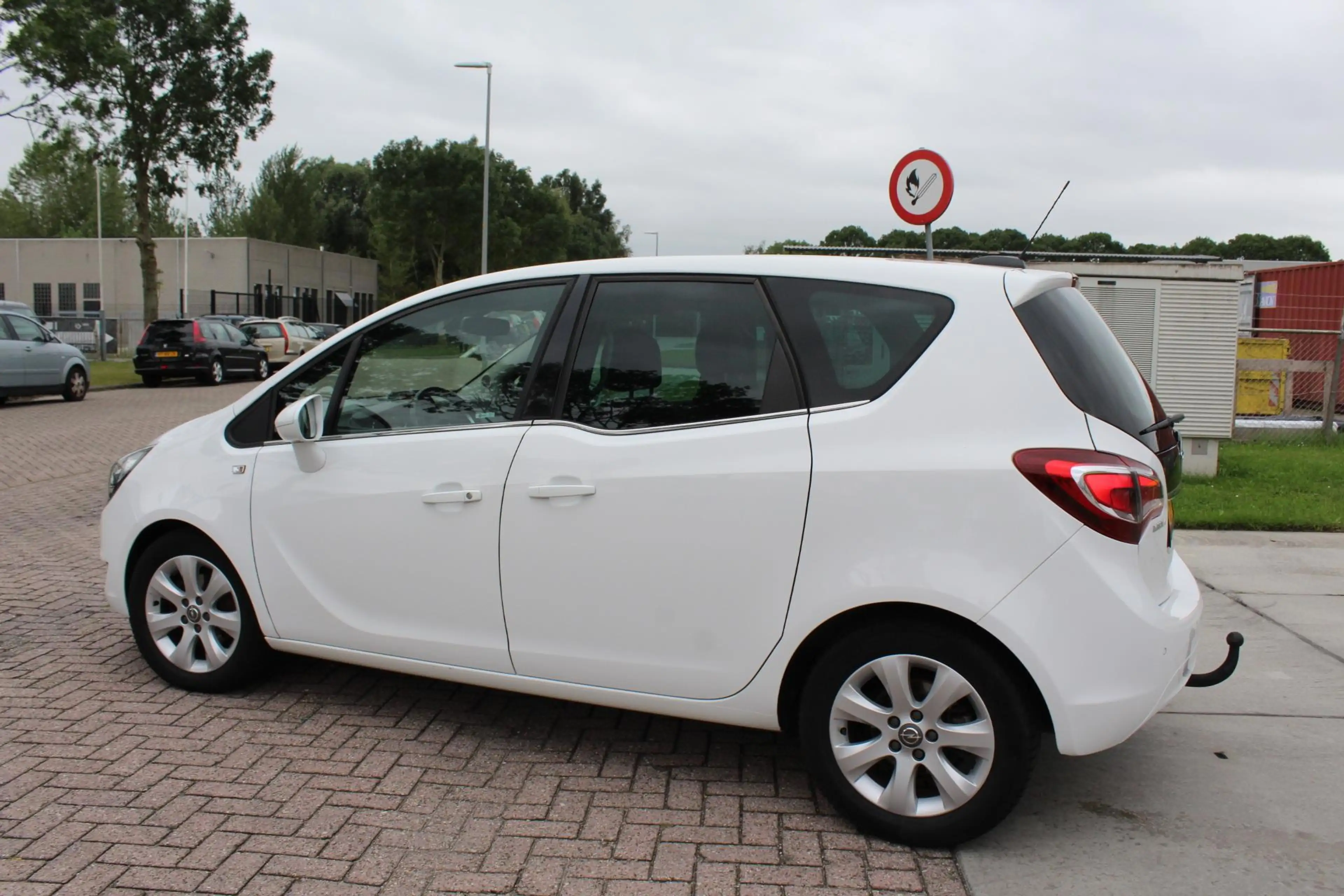 Opel Meriva 1.4 Turbo Blitz CAMERA MULTIMEDIA CLIMA TREKHAAK V — photo 2