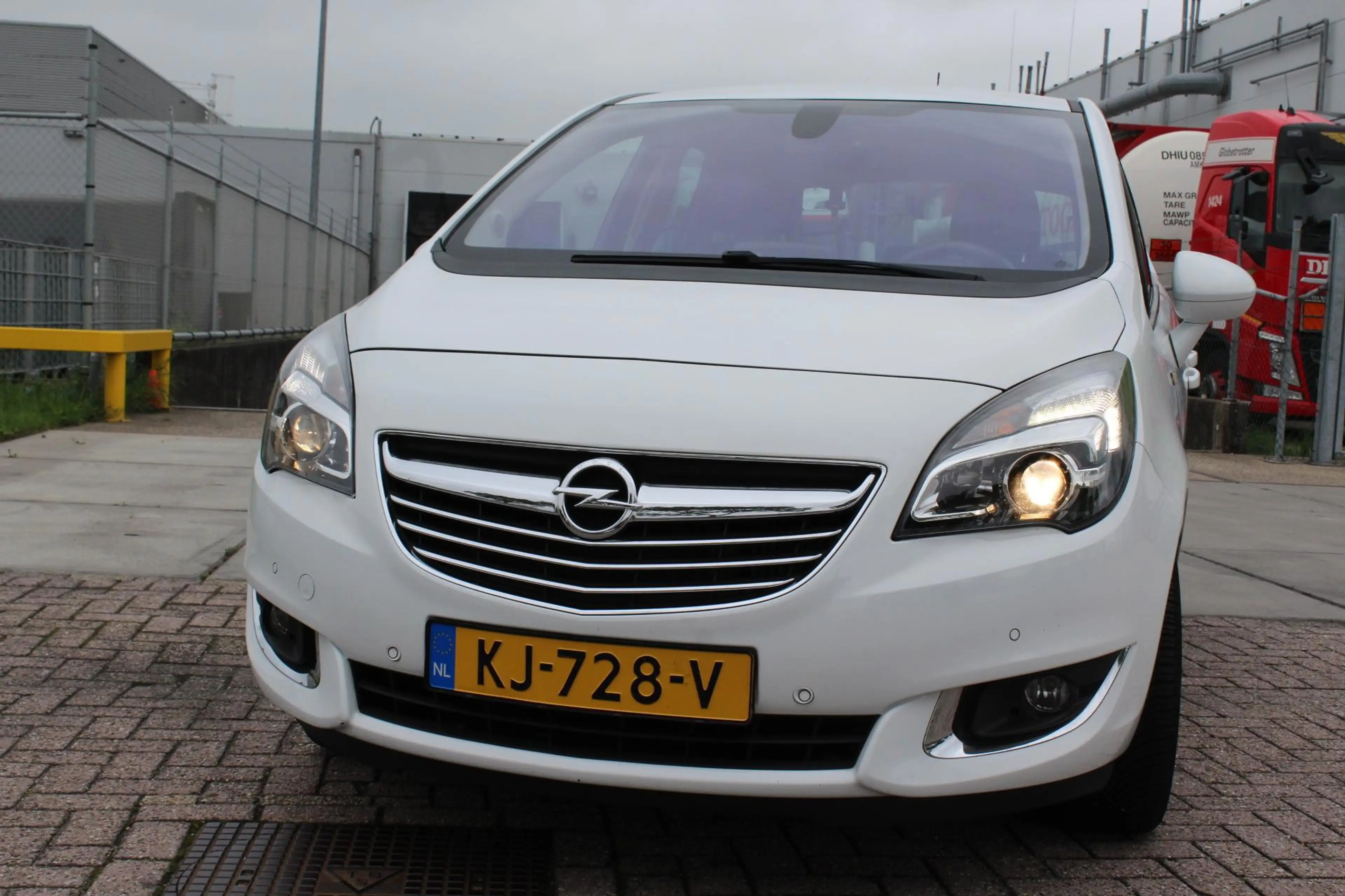Opel Meriva 1.4 Turbo Blitz CAMERA MULTIMEDIA CLIMA TREKHAAK V — photo 30
