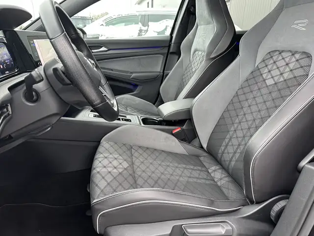 Volkswagen Golf view 9