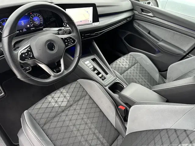 Volkswagen Golf view 8