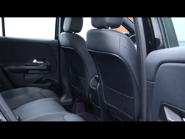 Mercedes-Benz Gla view 14