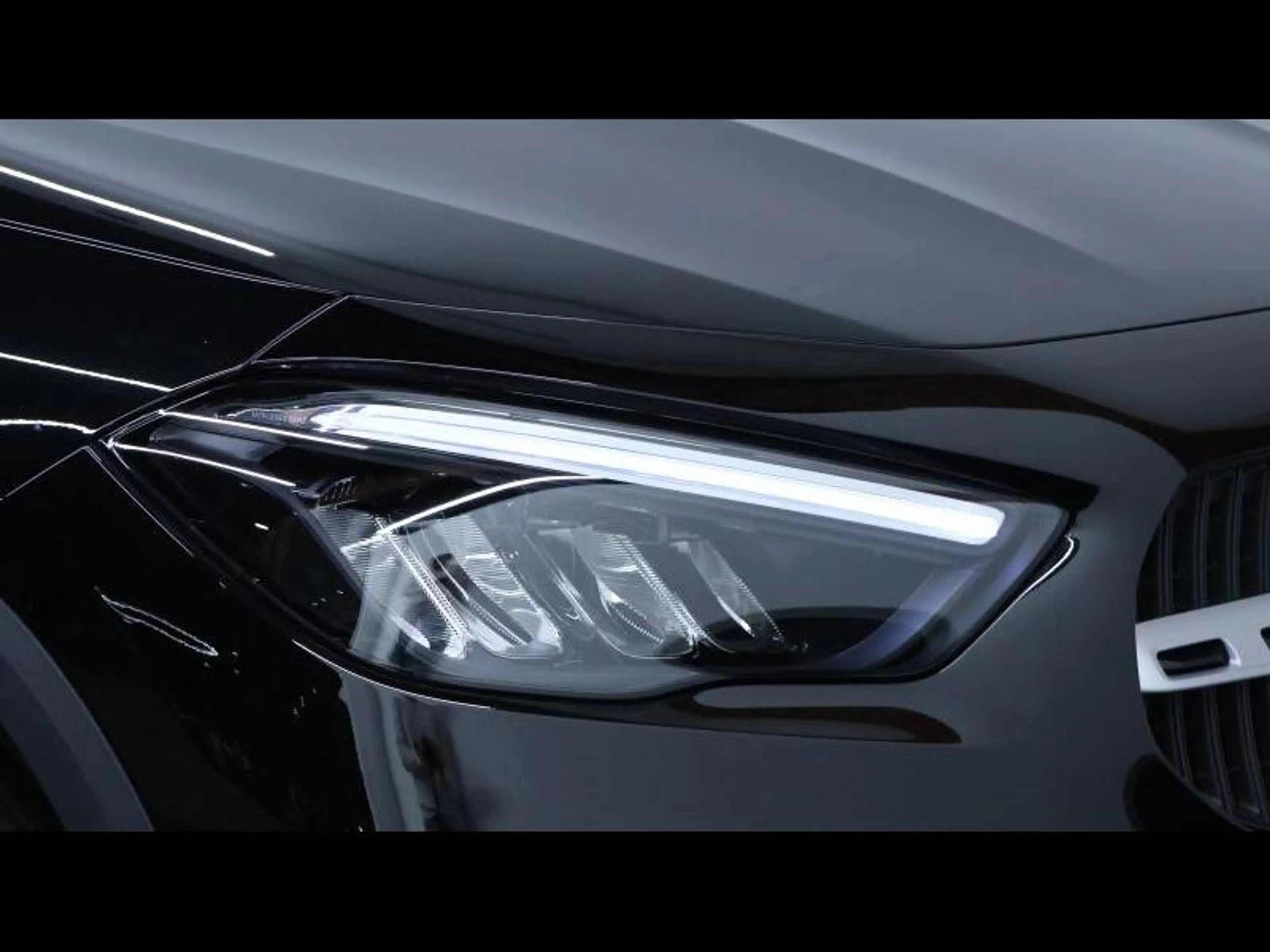 Mercedes-Benz GLA 180 Business Line 7G-DCT — photo 9